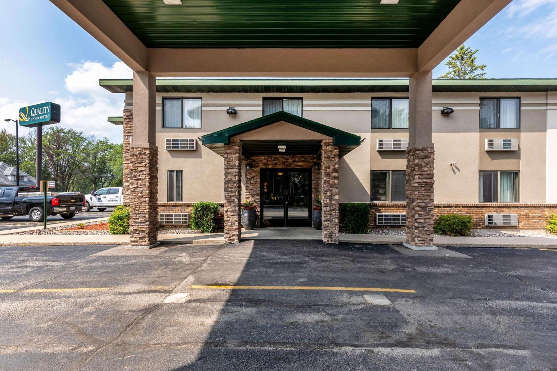 Quality Inn & Suites Marinette photo 5