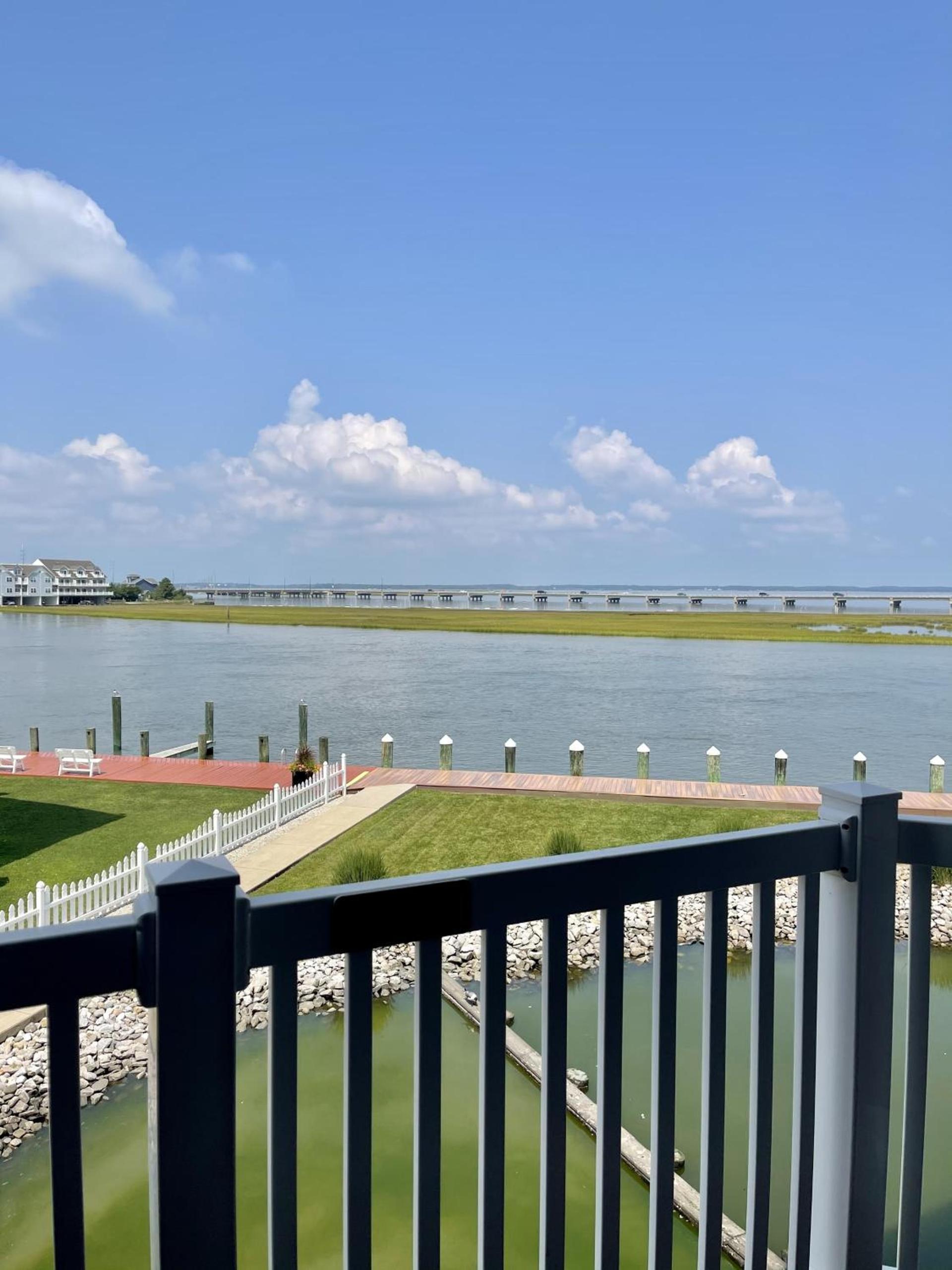Comfort Suites Chincoteague Island Bayfront Resort photo 39