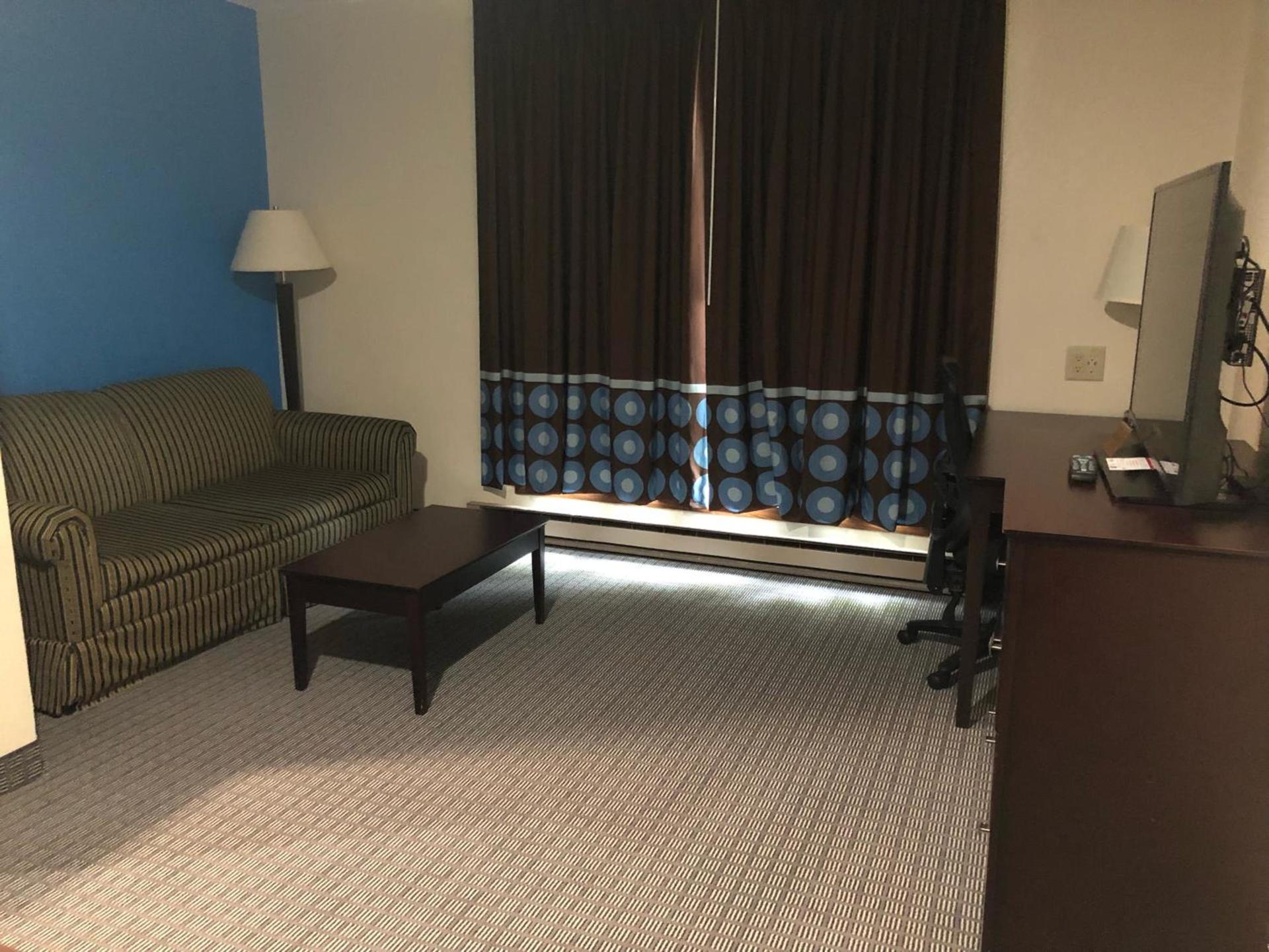 Amerivu Inn & Suites photo 4