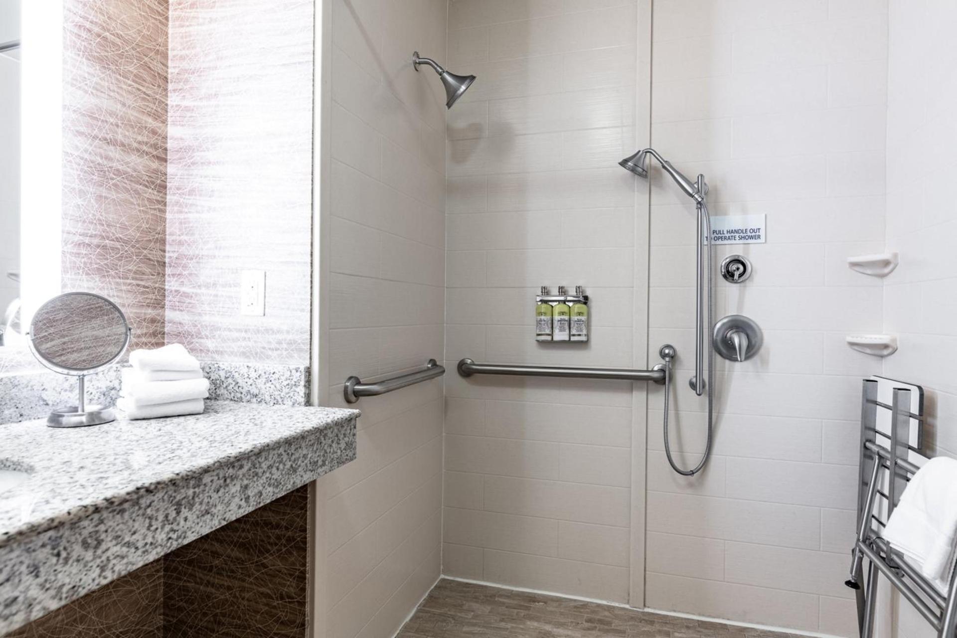 Holiday Inn Express & Suites Ironton by IHG photo 18