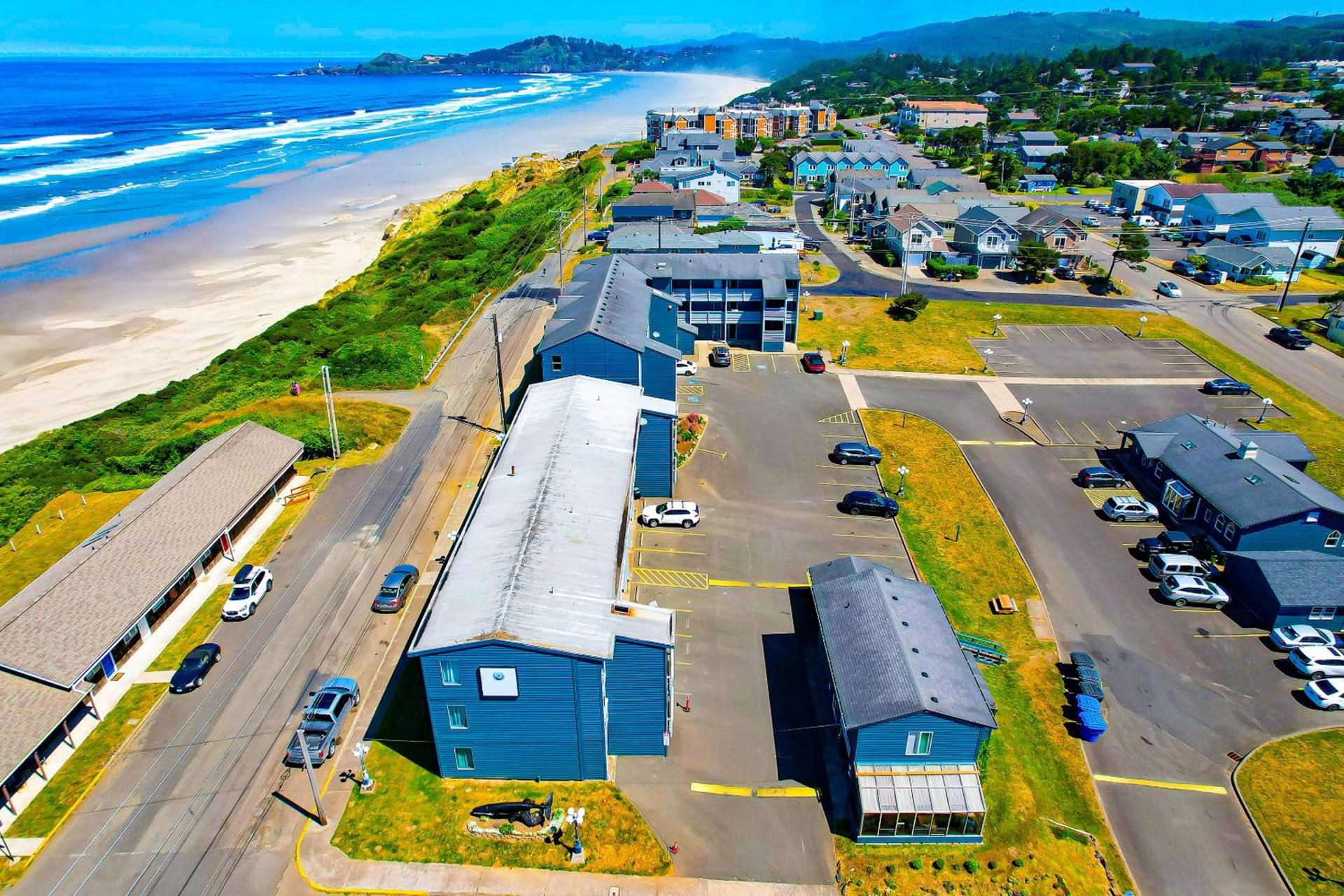 Waves Hotel NYE Beach - Newport OR photo 67