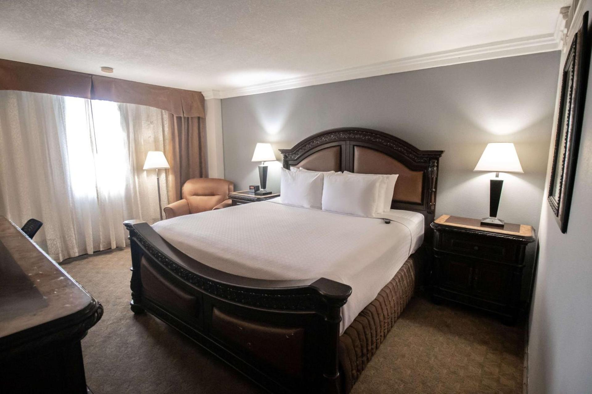 Wyndham Houston near NRG Park - Medical Center photo 14