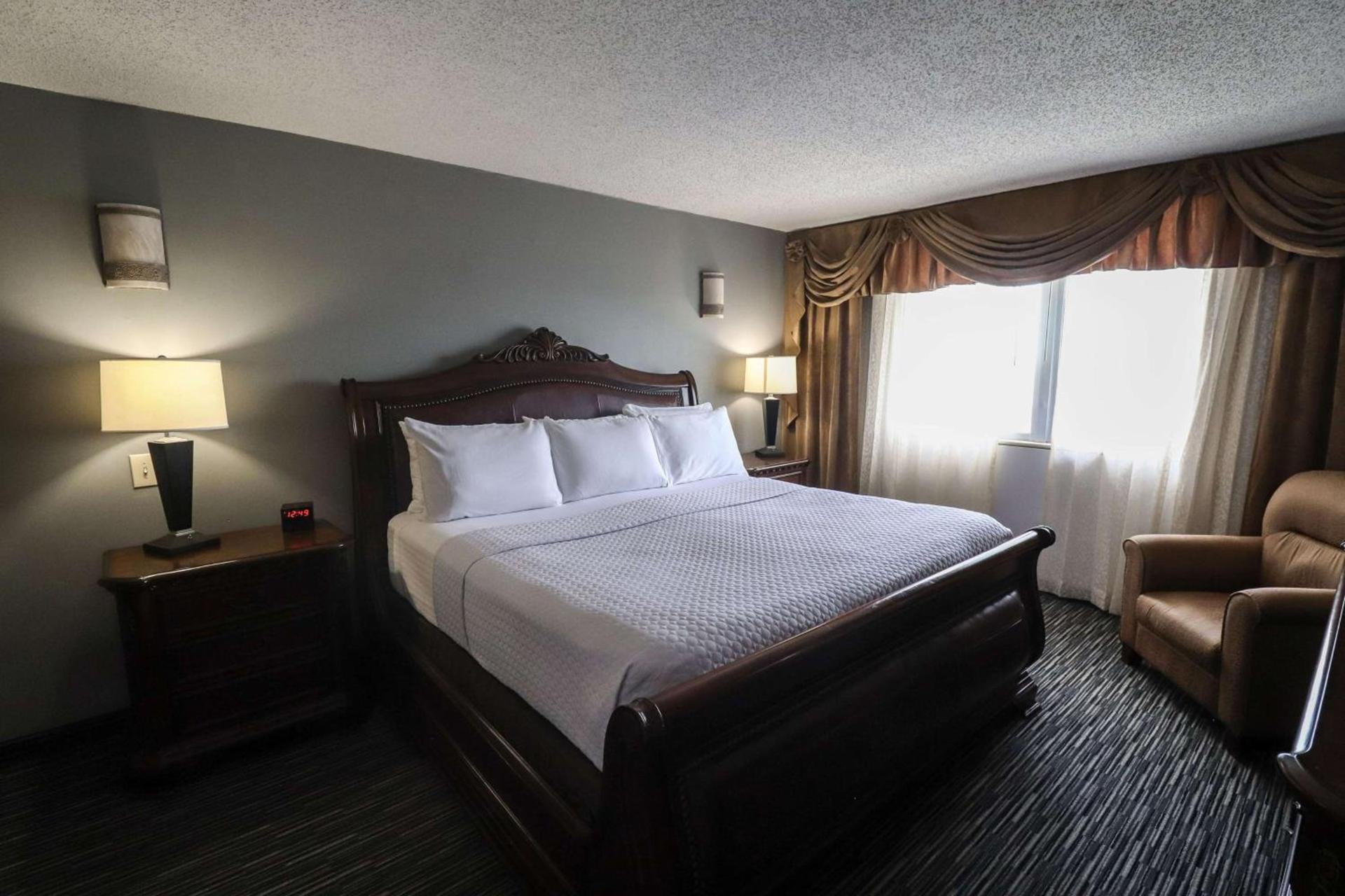 Wyndham Houston near NRG Park - Medical Center photo 36