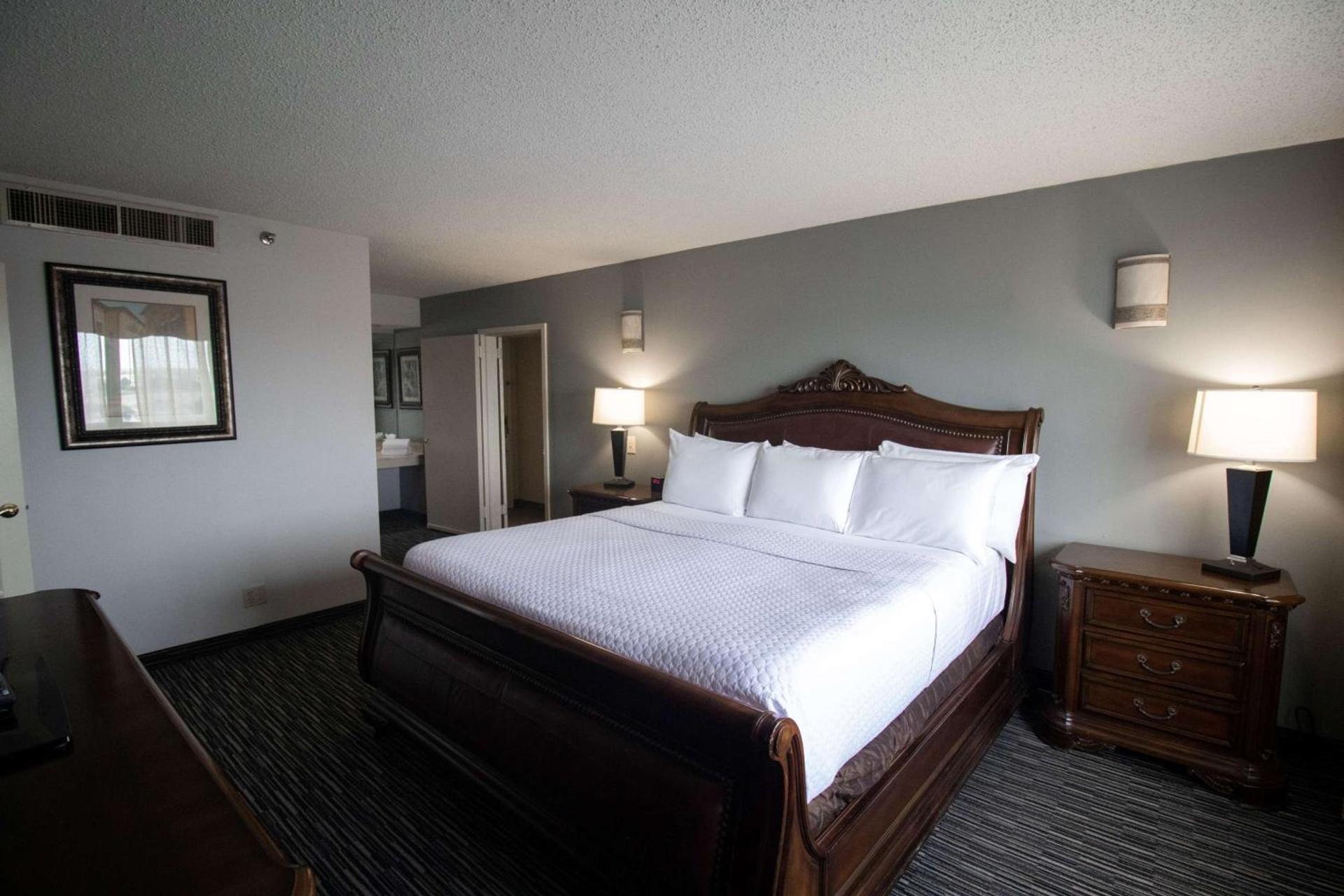 Wyndham Houston near NRG Park - Medical Center photo 96
