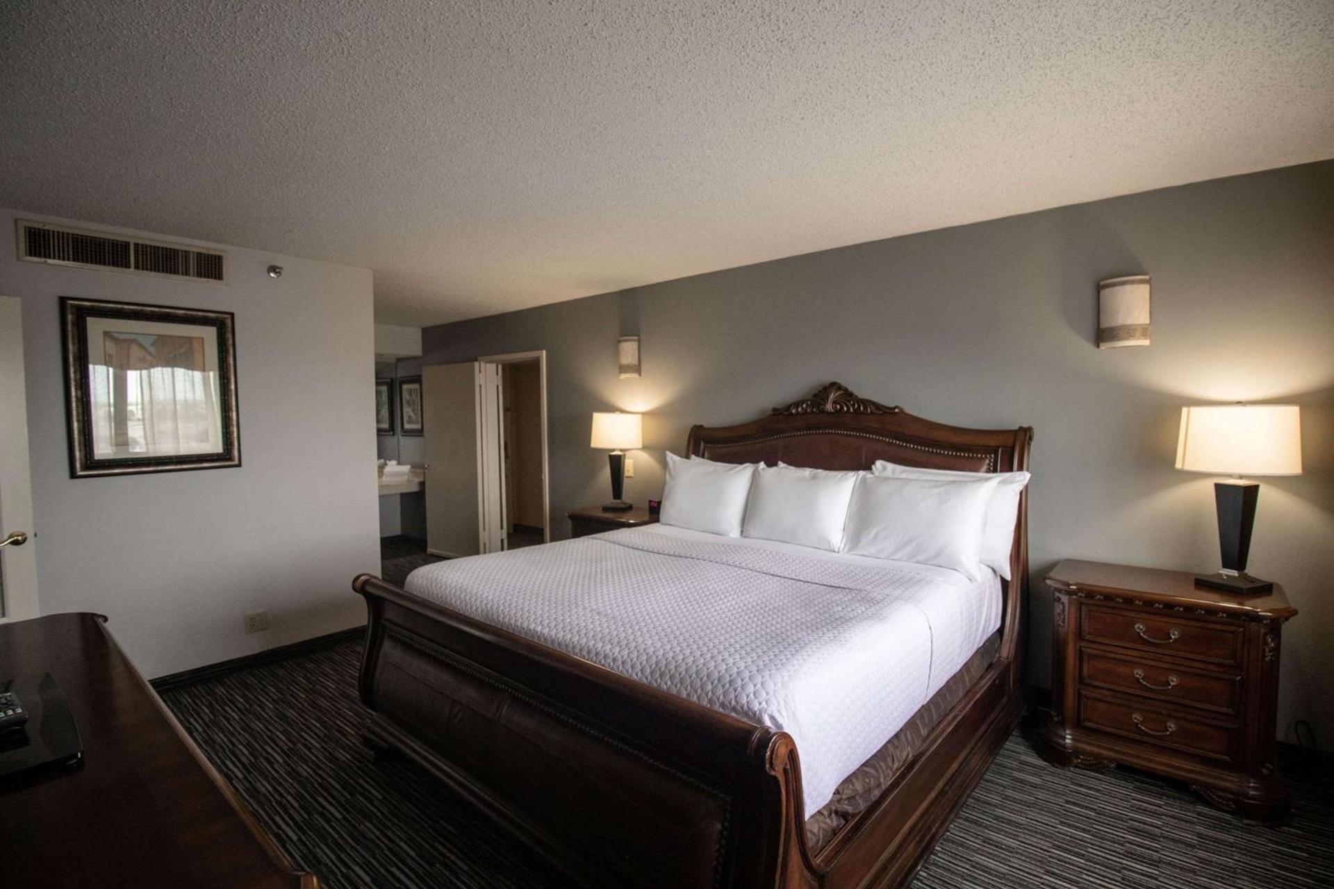 Wyndham Houston near NRG Park - Medical Center photo 79