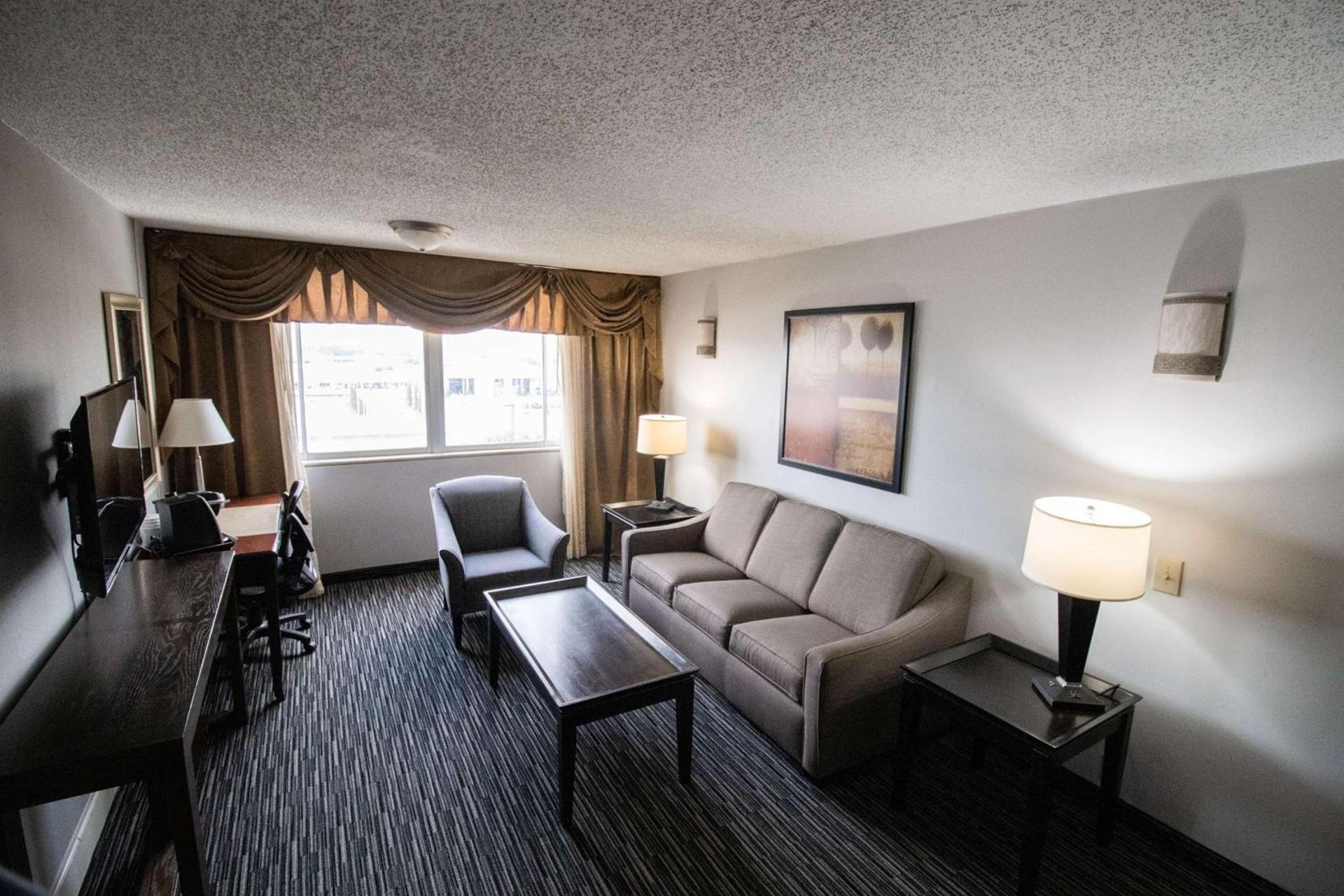 Wyndham Houston near NRG Park - Medical Center photo 12