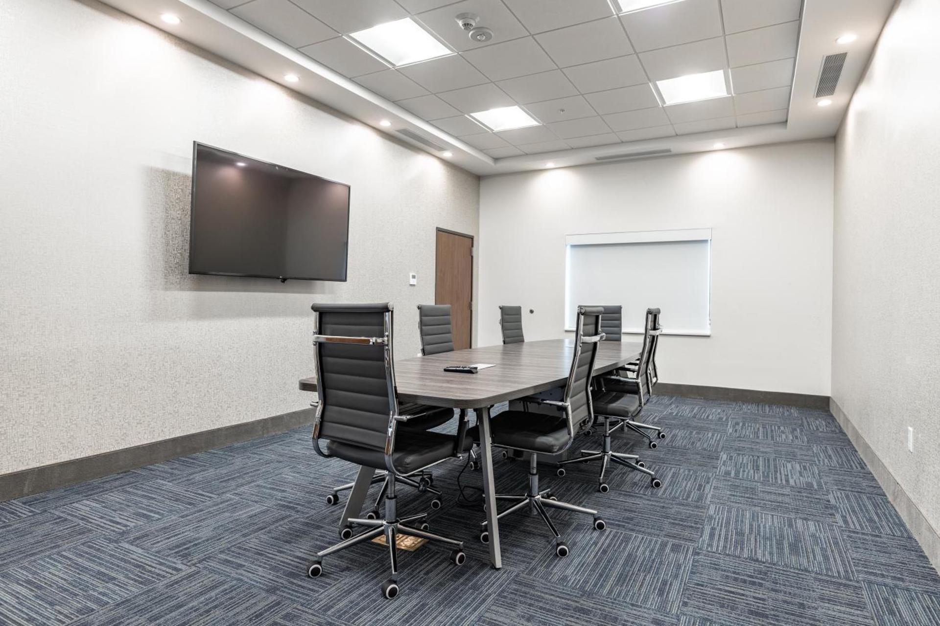 Holiday Inn Express & Suites - Moundsville by IHG photo 59