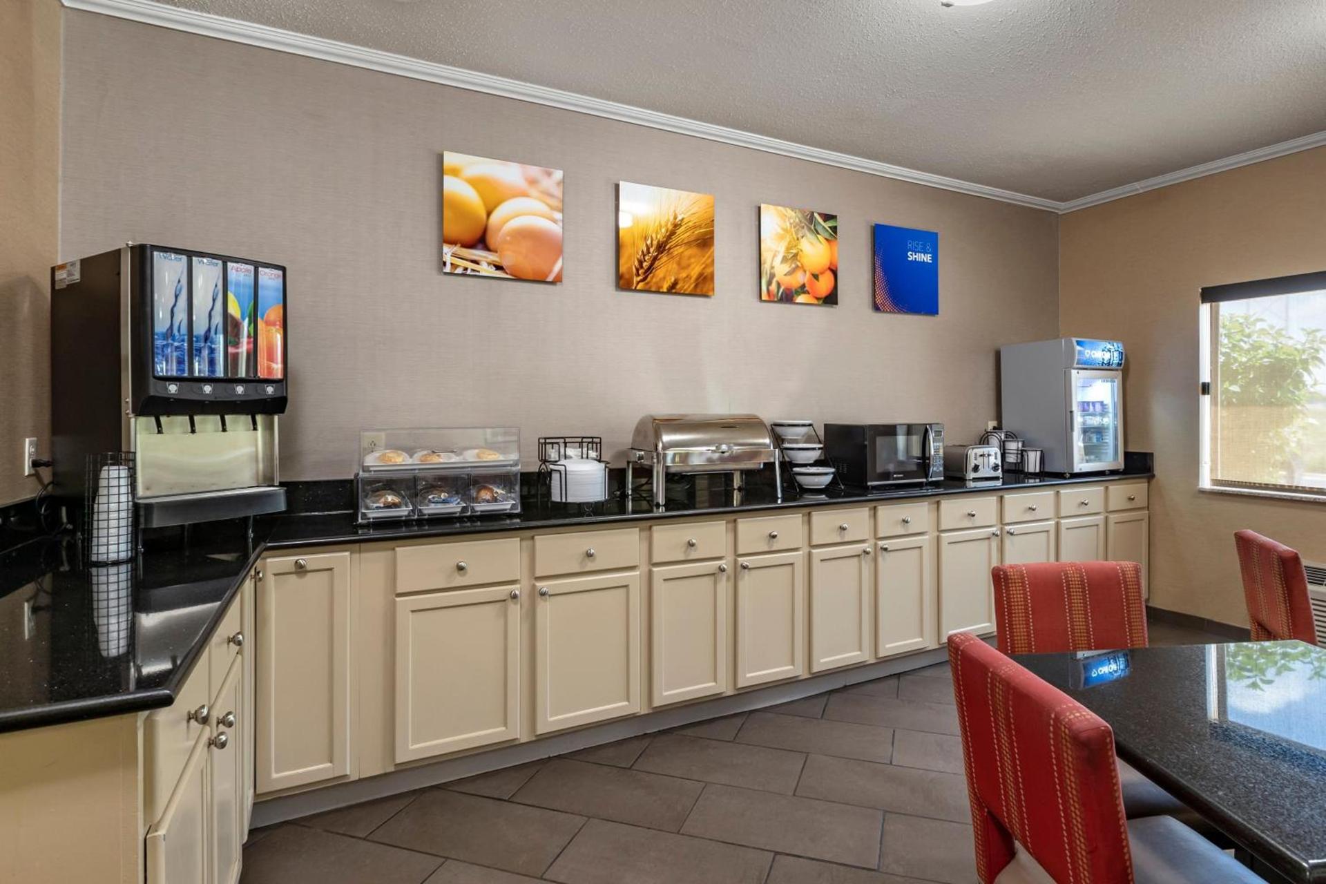 Comfort Inn Moline - Quad Cities photo 30