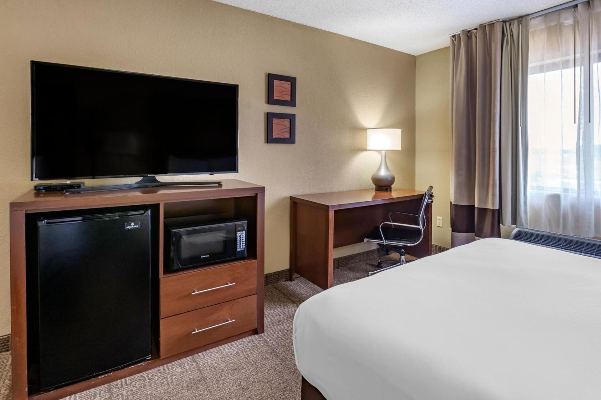 Comfort Inn Moline - Quad Cities photo 39