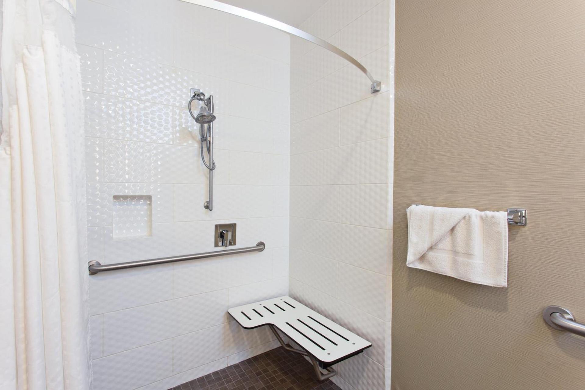 Holiday Inn Express Hollywood Walk of Fame by IHG photo 25