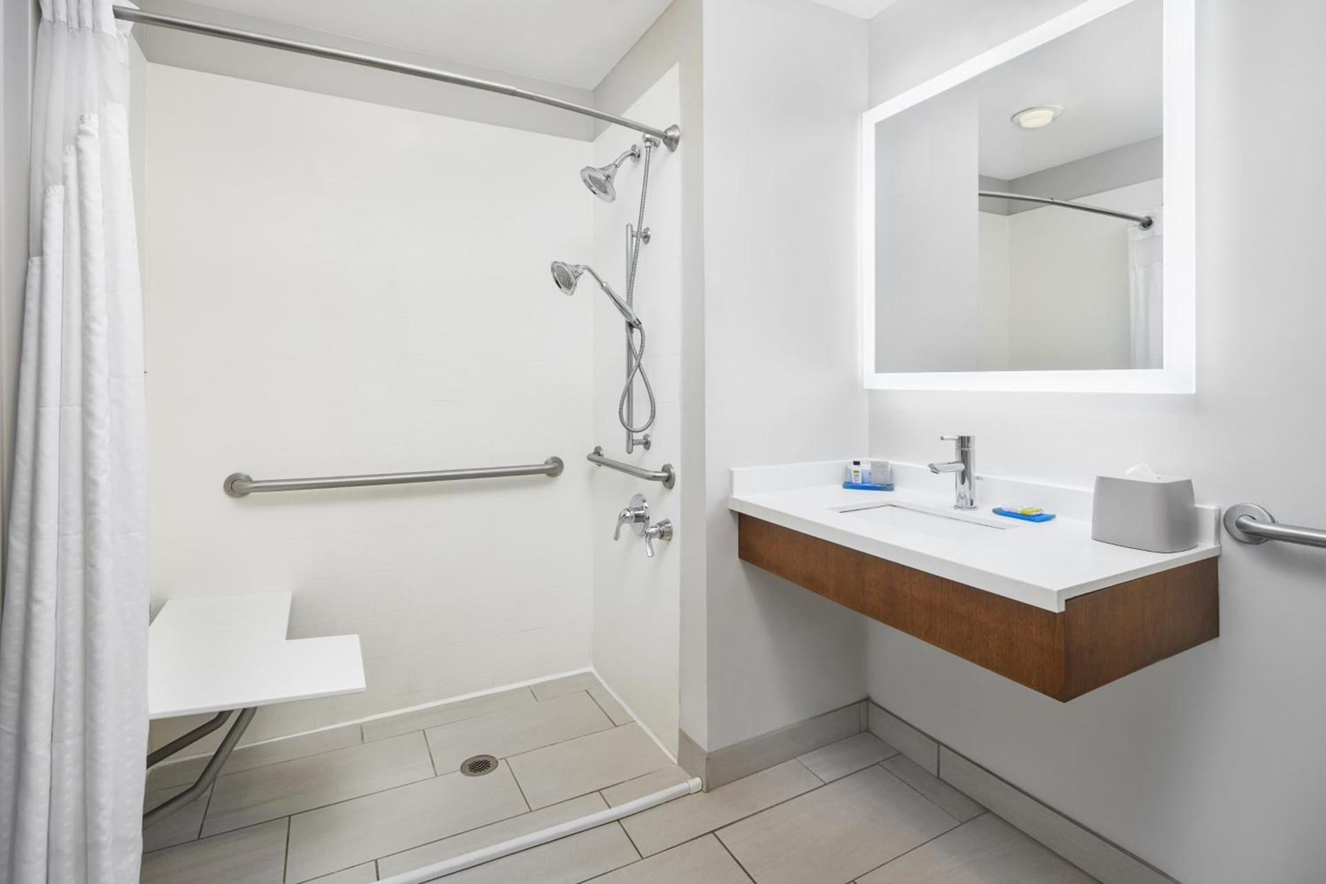 Holiday Inn Express Palatka Northwest by IHG photo 10