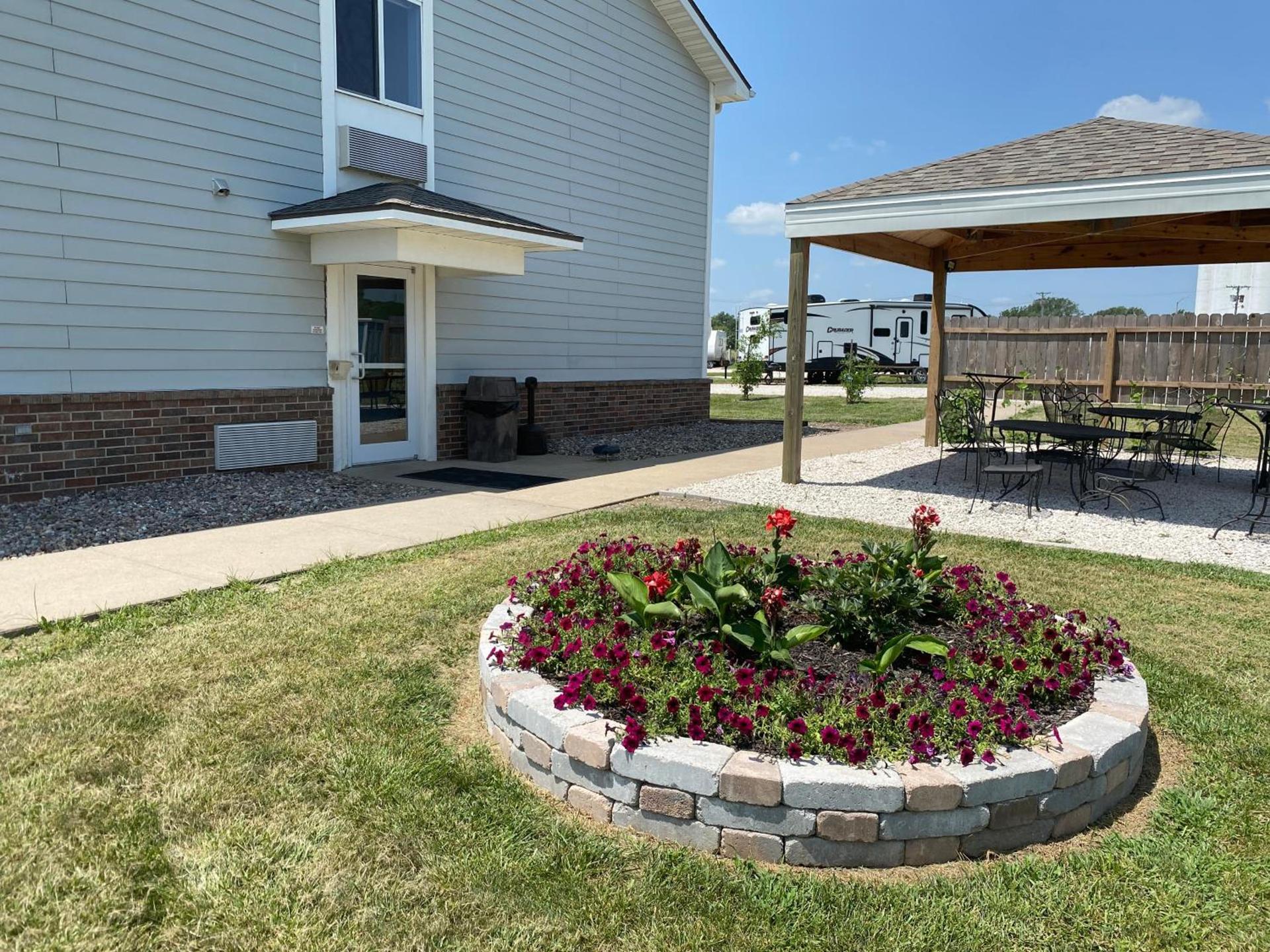Garnett Hotel & RV Park photo 15