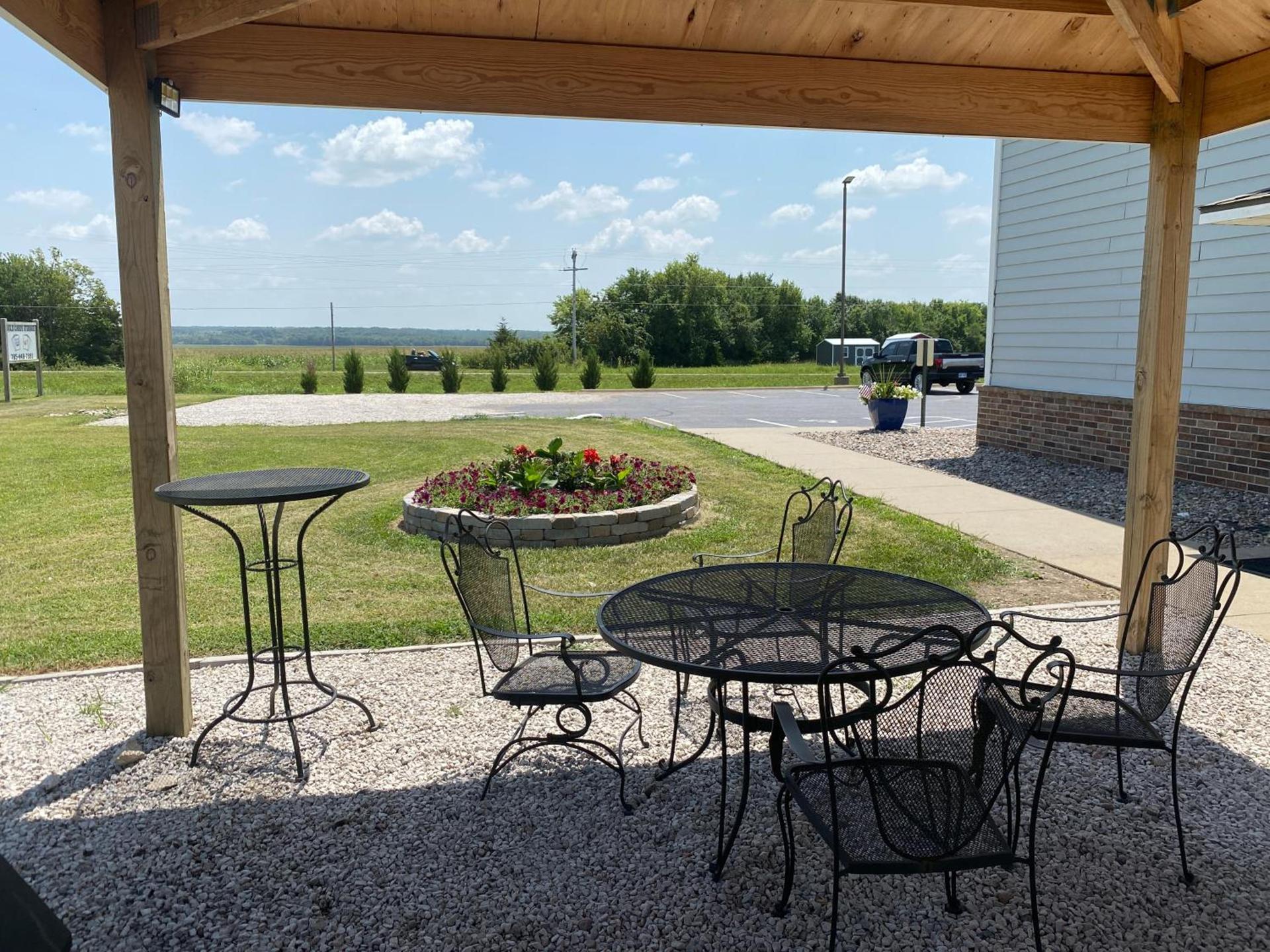 Garnett Hotel & RV Park photo 14