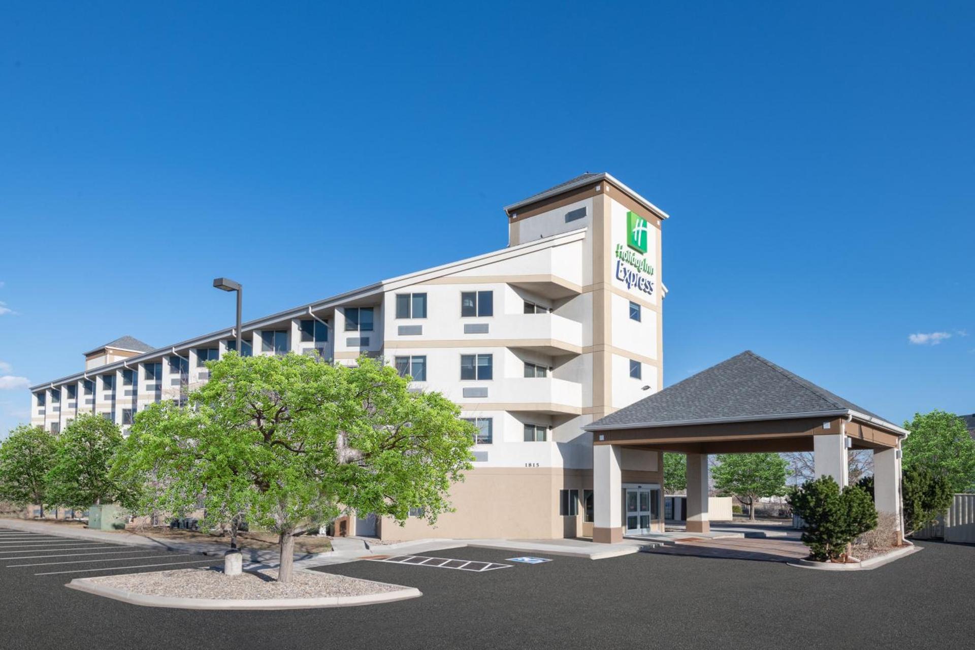 Holiday Inn Express & Suites Colorado Springs-Airport by IHG photo 28