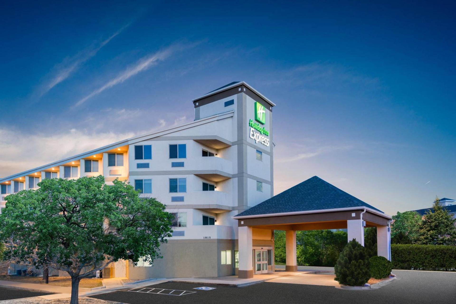 Holiday Inn Express & Suites Colorado Springs-Airport by IHG photo 1