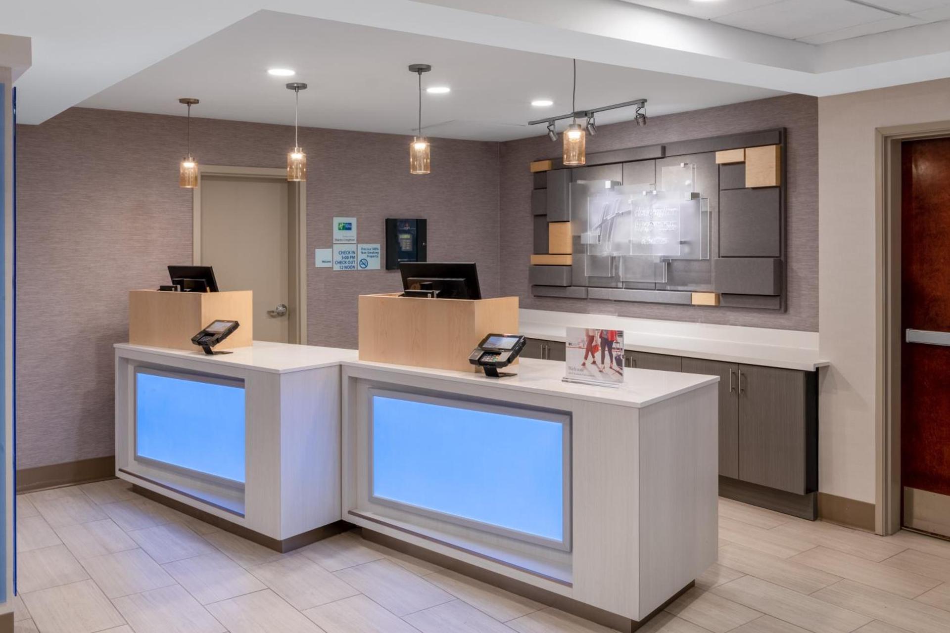 Holiday Inn Express & Suites Colorado Springs-Airport by IHG photo 27