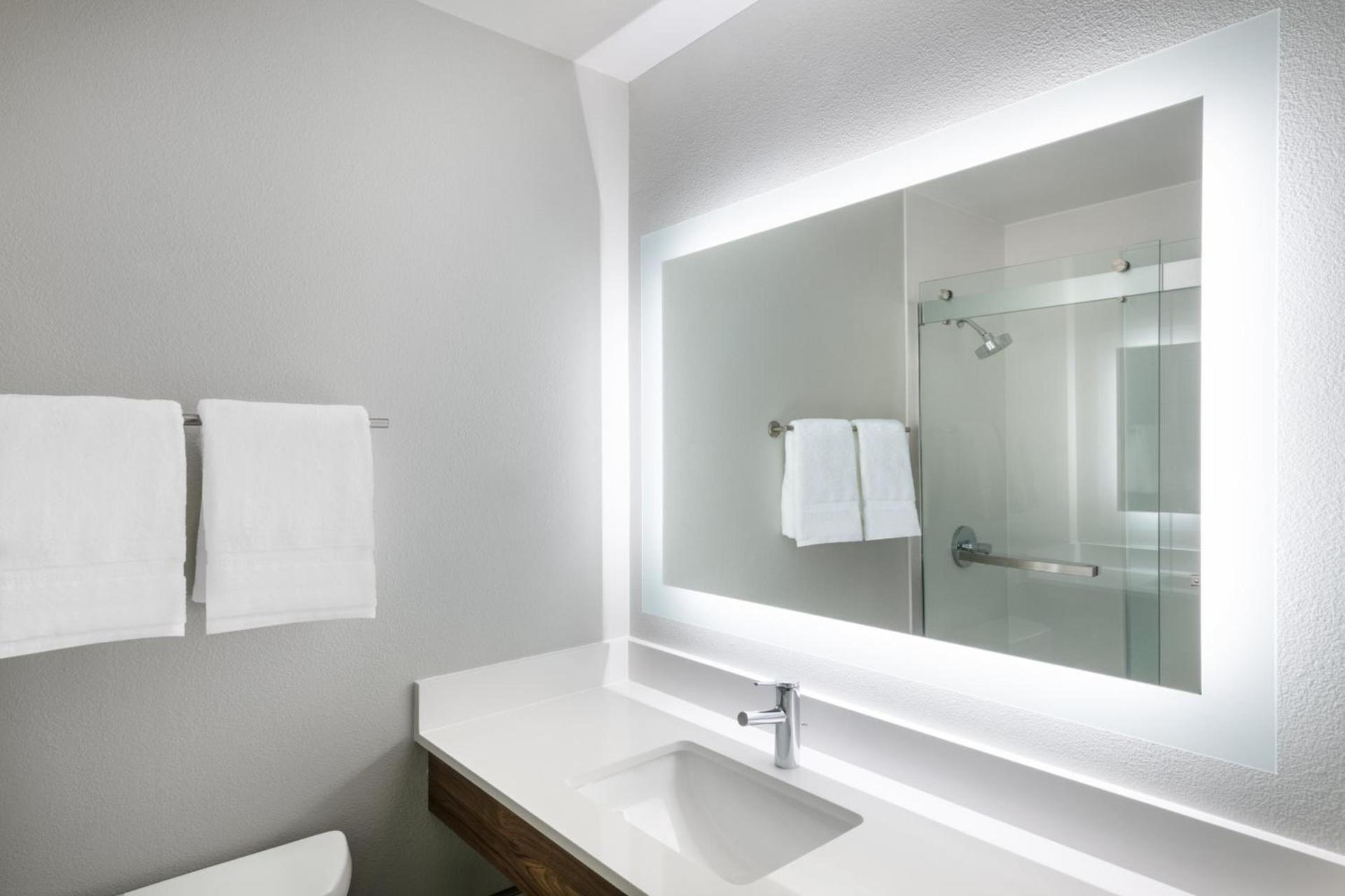 Holiday Inn Express & Suites Colorado Springs-Airport by IHG photo 39