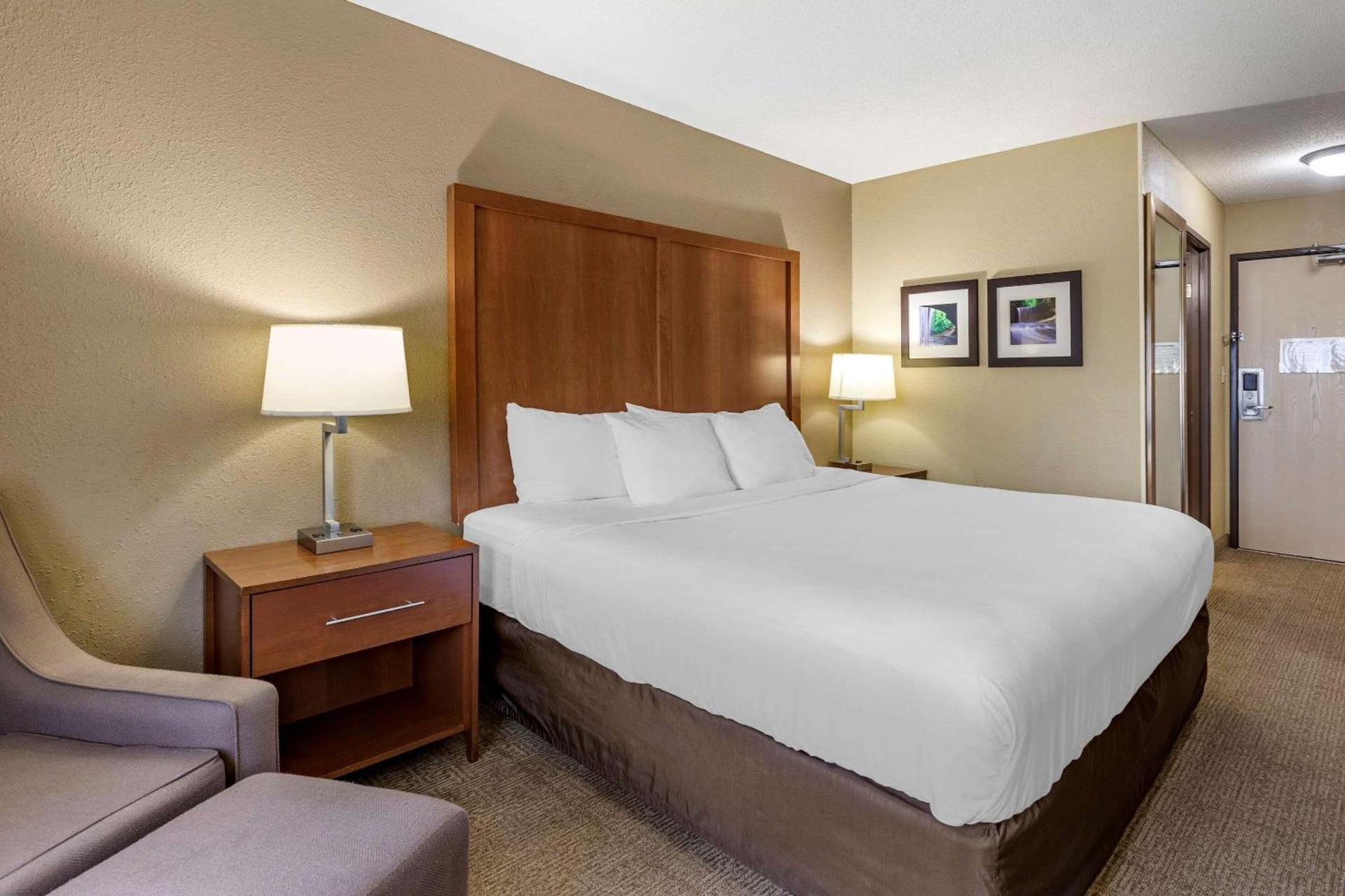 Comfort Inn Moline - Quad Cities photo 7