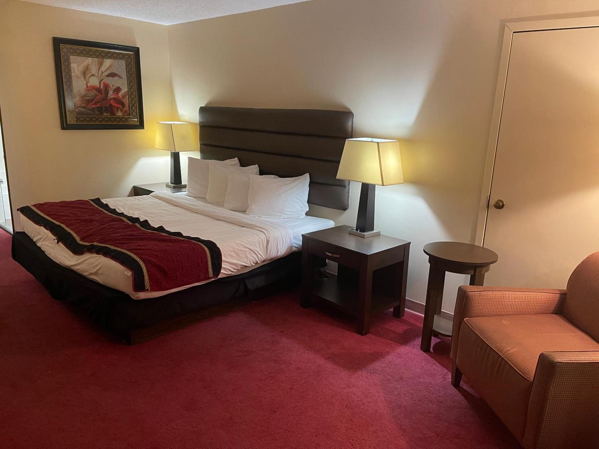 Dollinger's Motor Inn photo 9