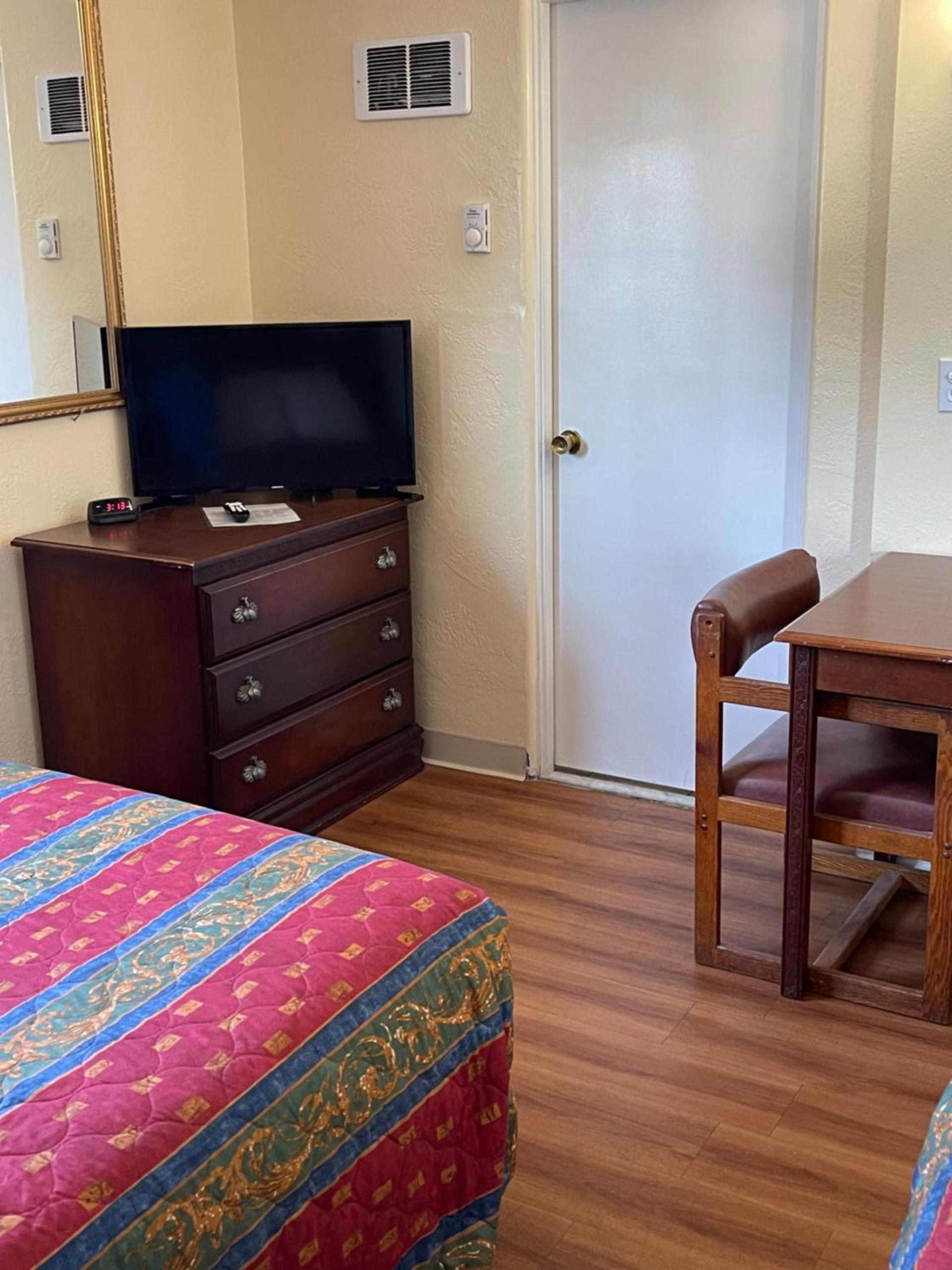 Villa West Motel photo 11