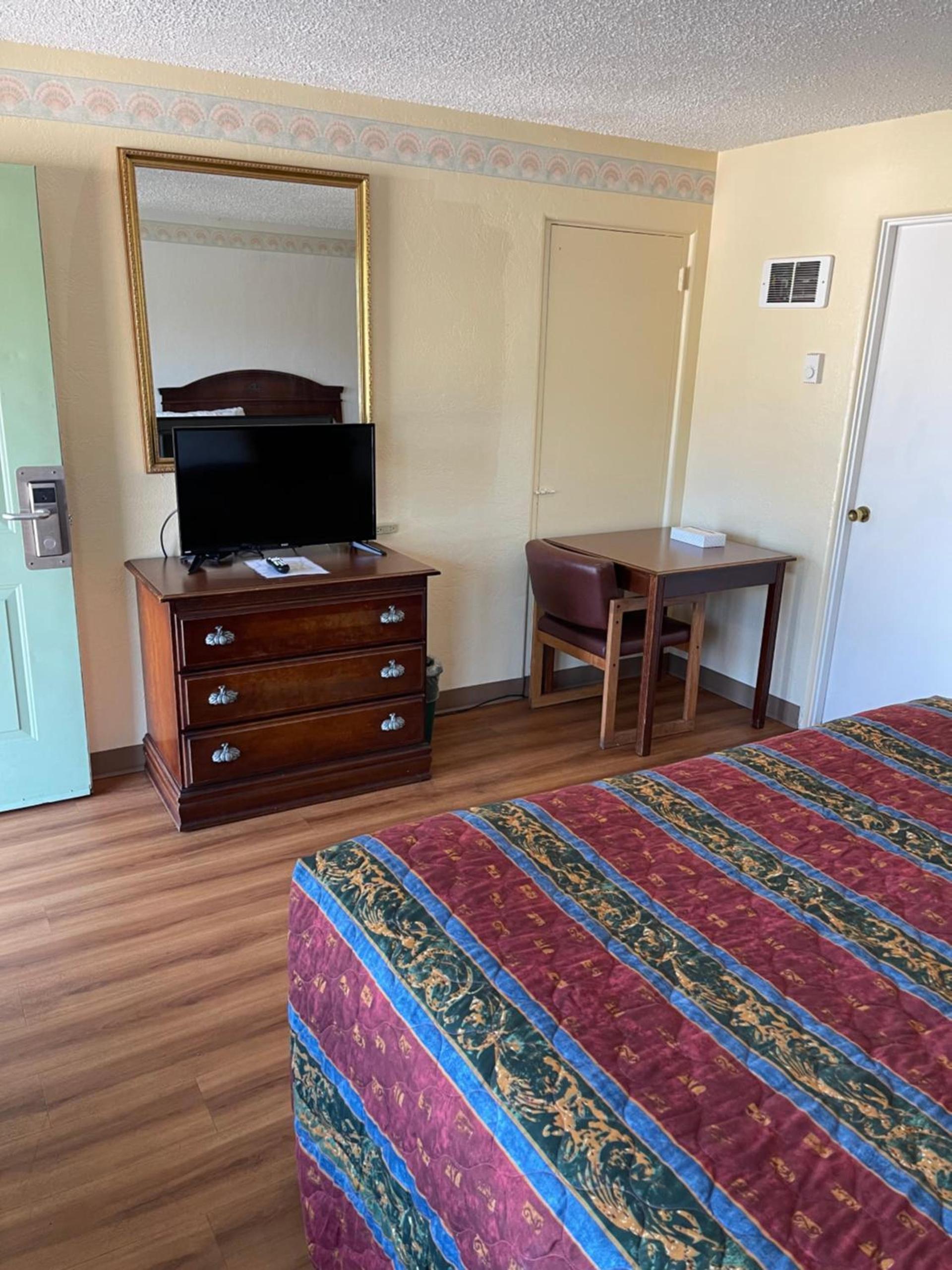 Villa West Motel photo 27