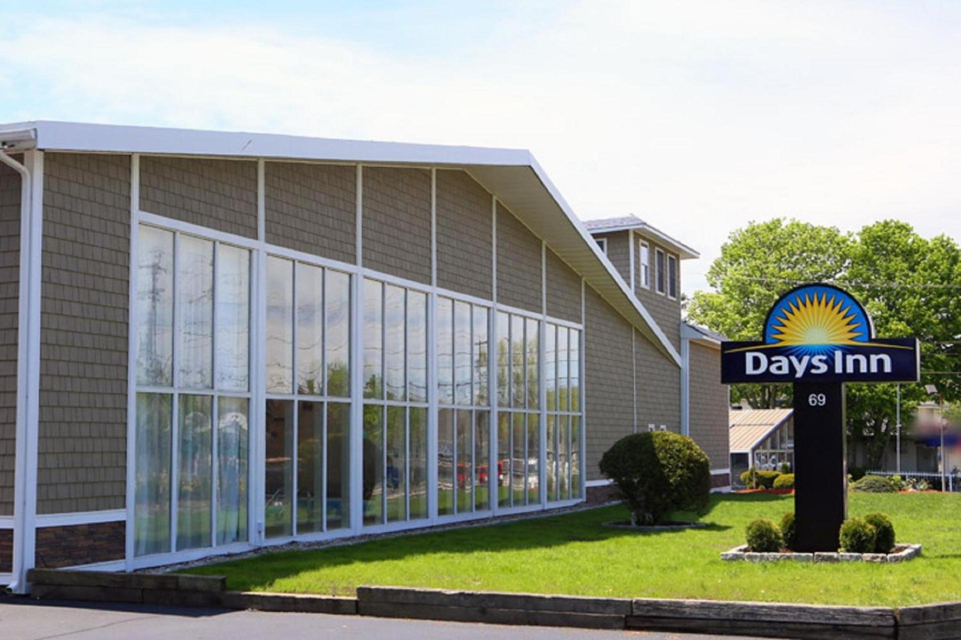 Days Inn by Wyndham - Cape Cod photo 23