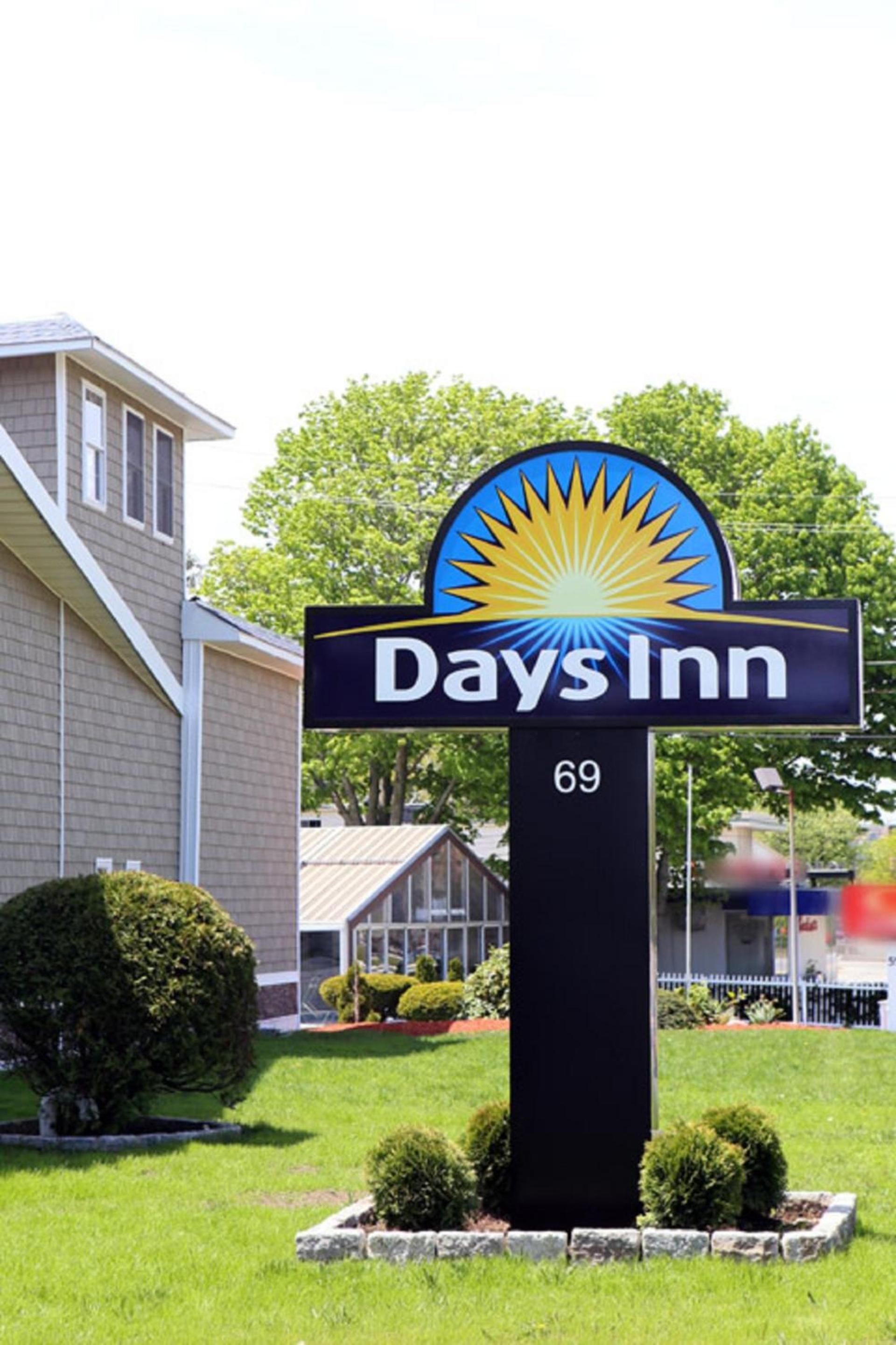 Days Inn by Wyndham - Cape Cod photo 24