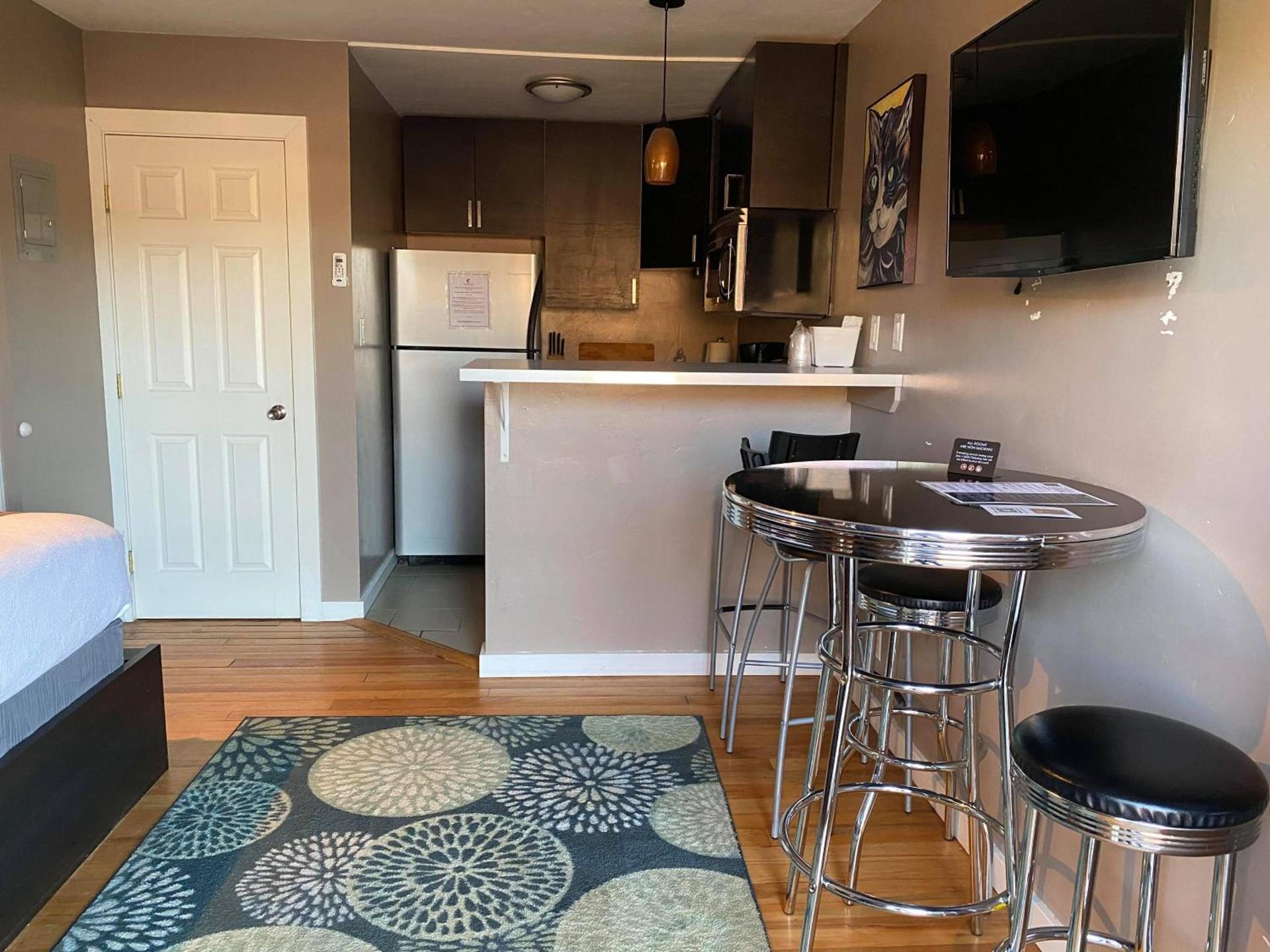 The Flagstone Boutique Inn & Suites photo 48