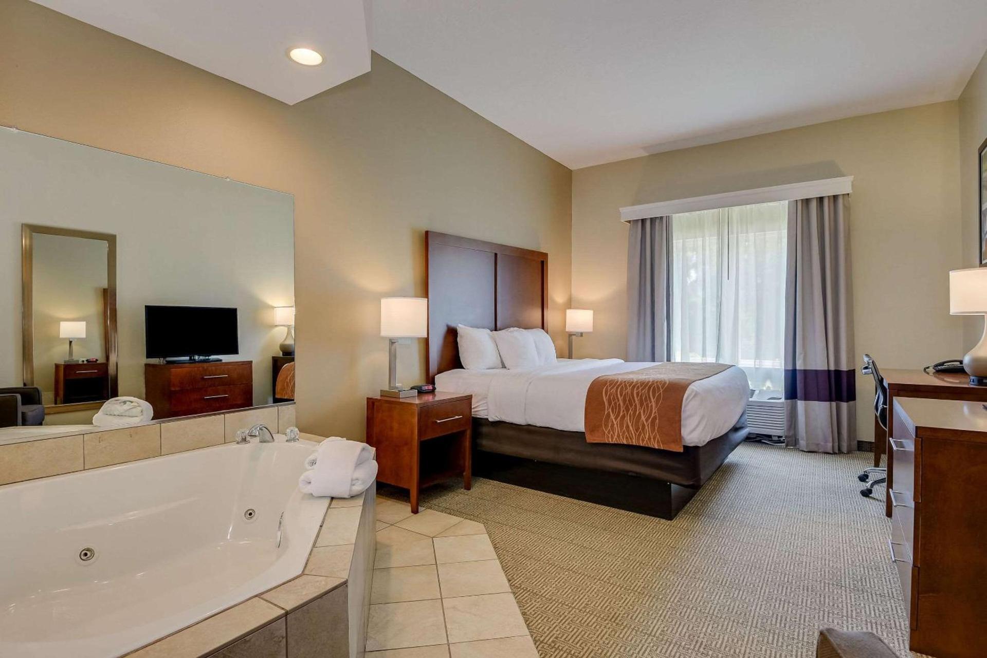 Comfort Inn & Suites Augusta Fort Gordon Area photo 16