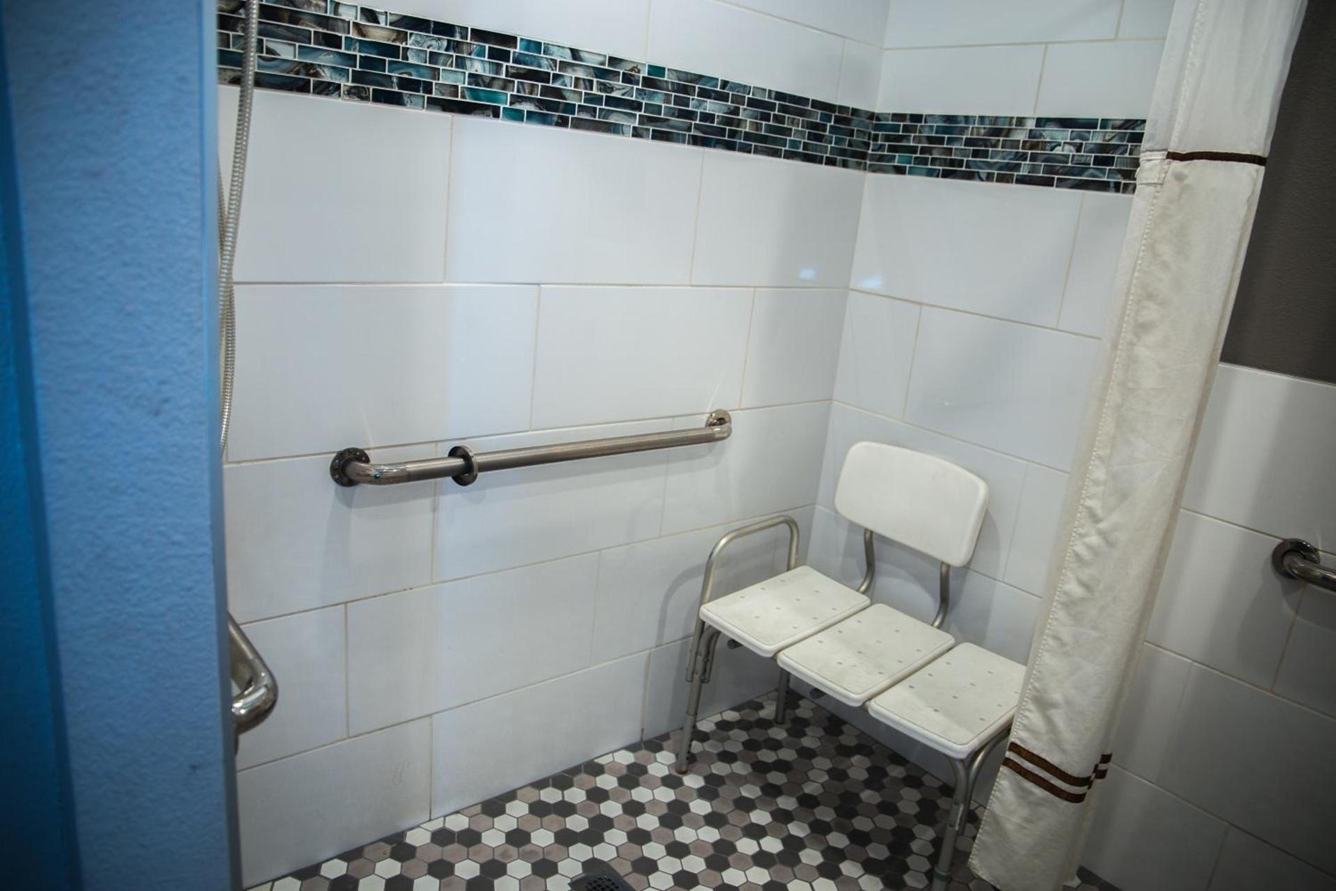 Days Inn by Wyndham Redwood City photo 13