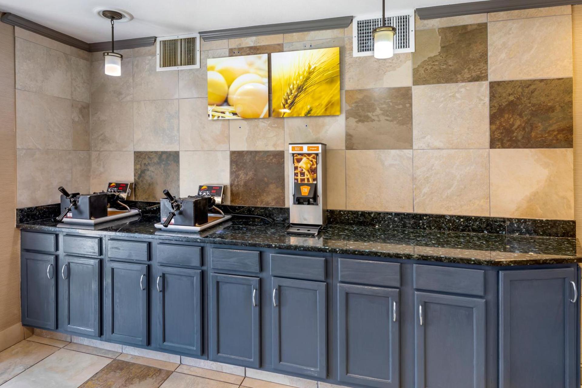 Comfort Suites Denver Tech Center photo 36