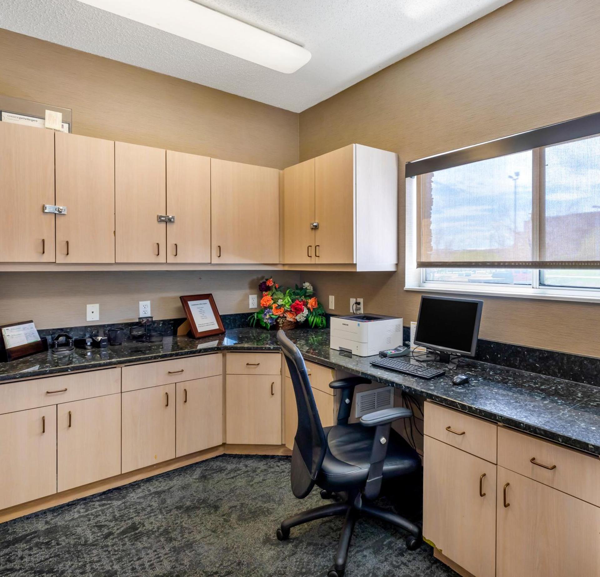 Comfort Suites Denver Tech Center photo 35