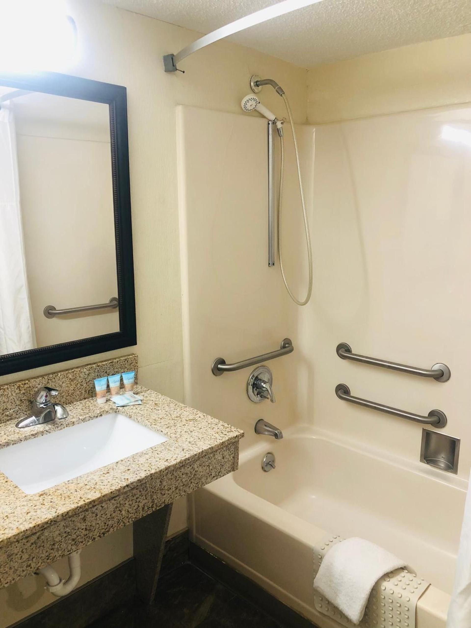 Quail Inn and Suites - Myrtle Beach photo 41