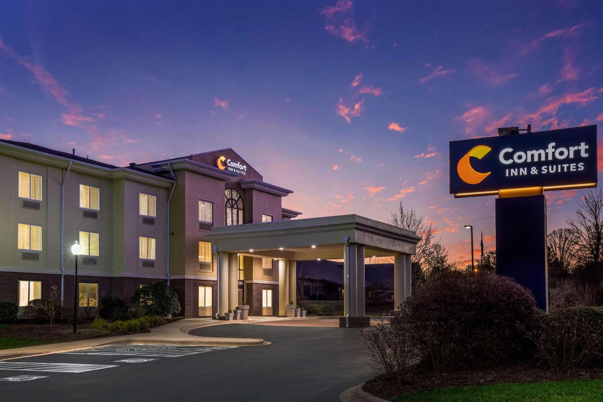 Comfort Inn & Suites Brevard North photo 3