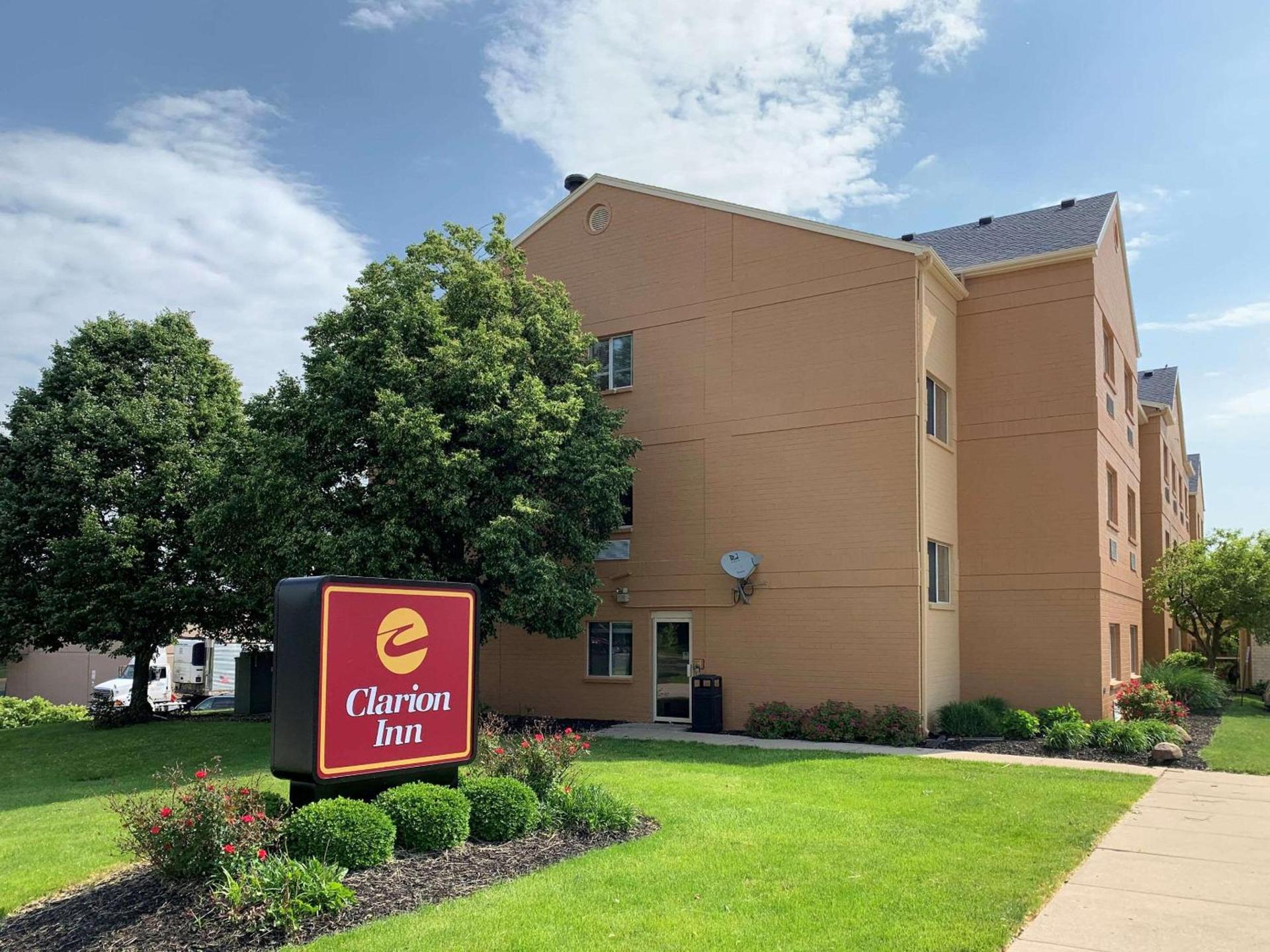 Clarion Pointe Fairborn near Wright Patterson AFB photo 2