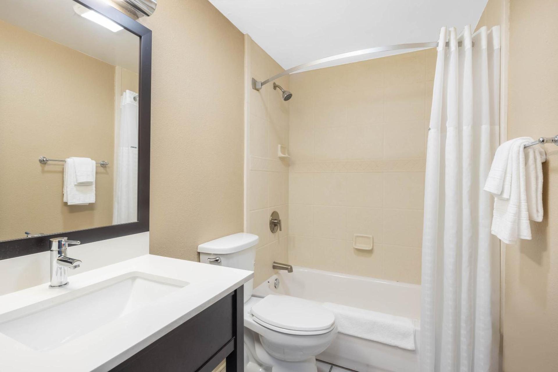 FairBridge Inn Express Nyack photo 6