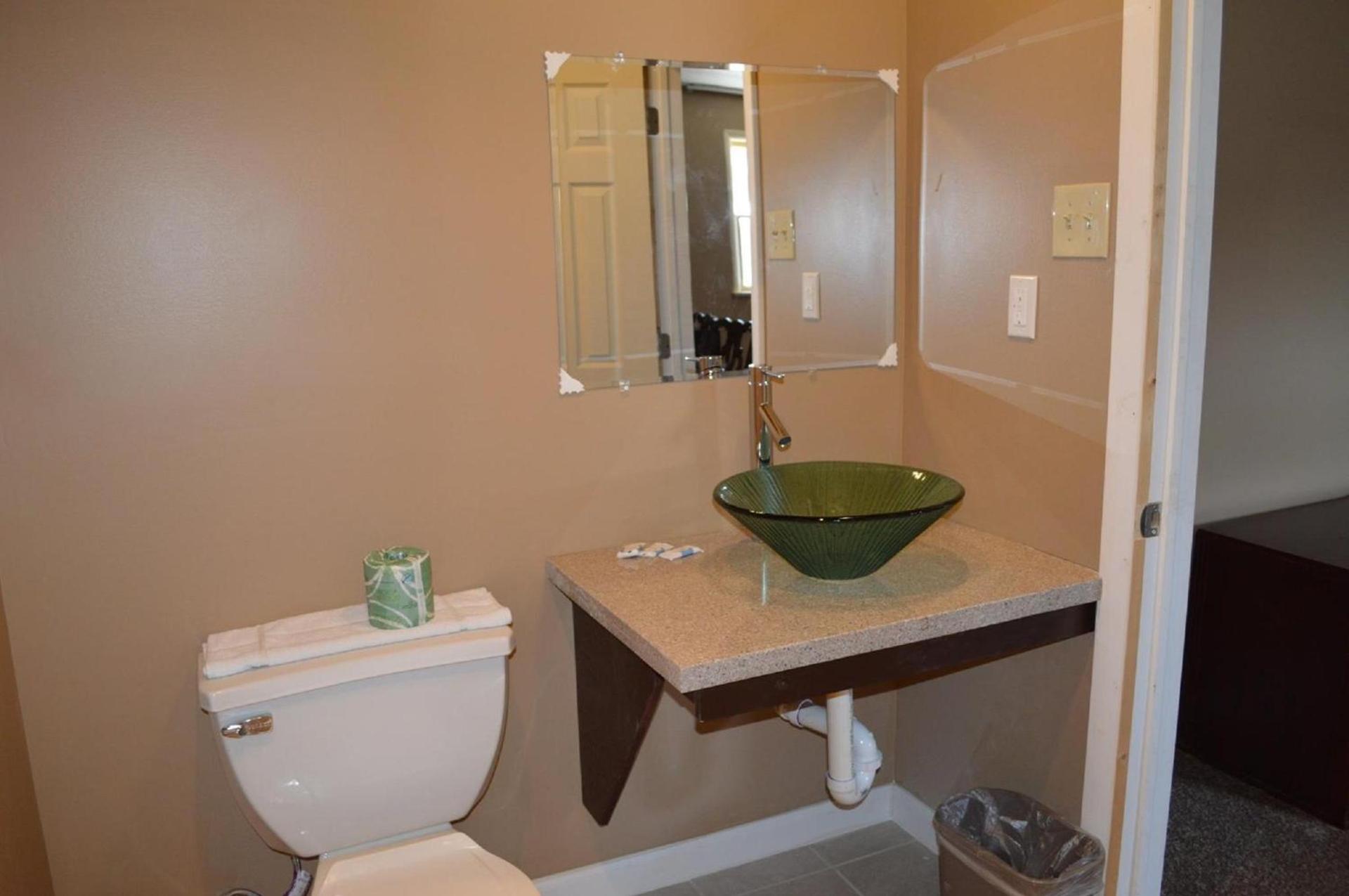 Bel Air Motor Lodge photo 13