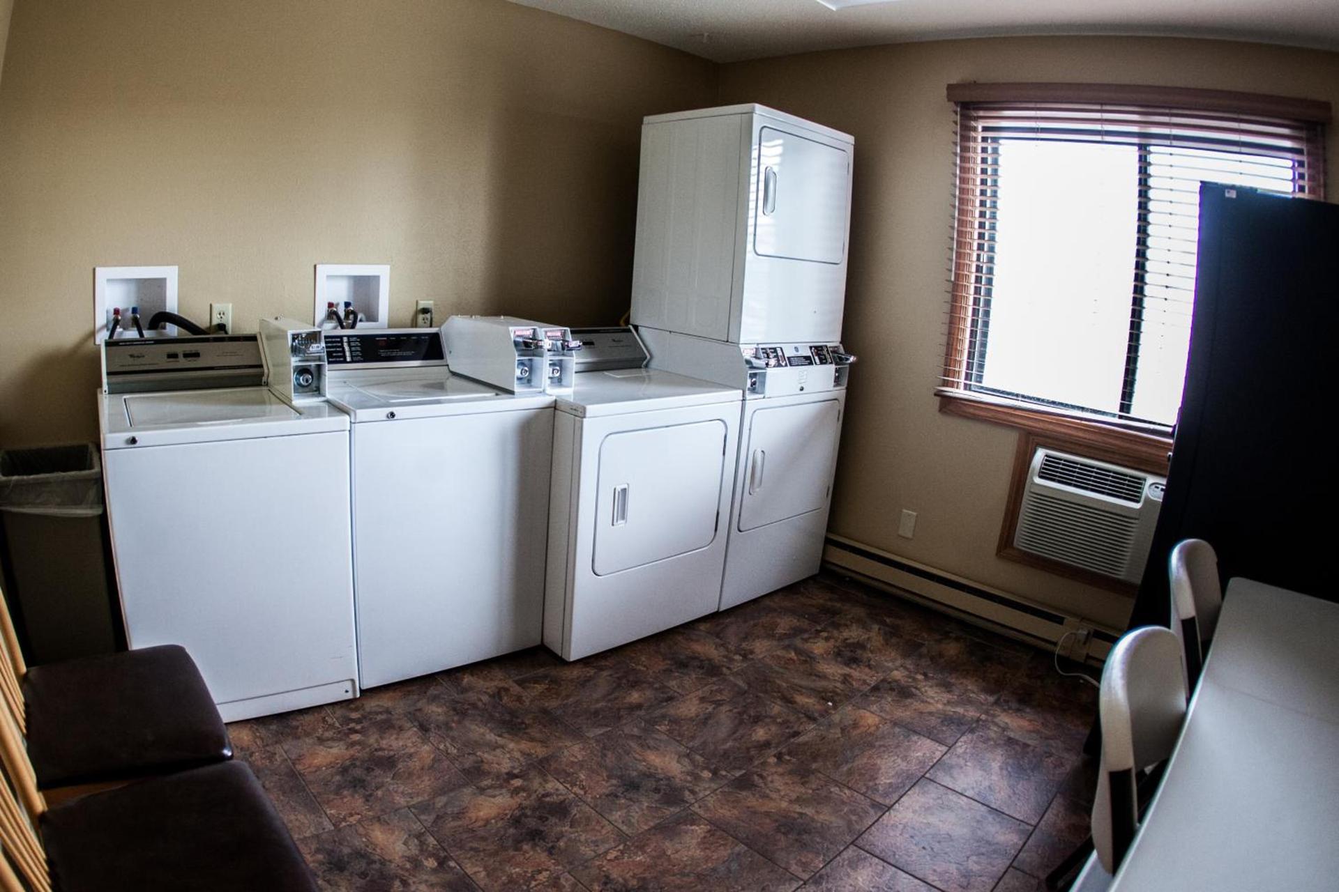 Fargo Inn and Suites photo 6
