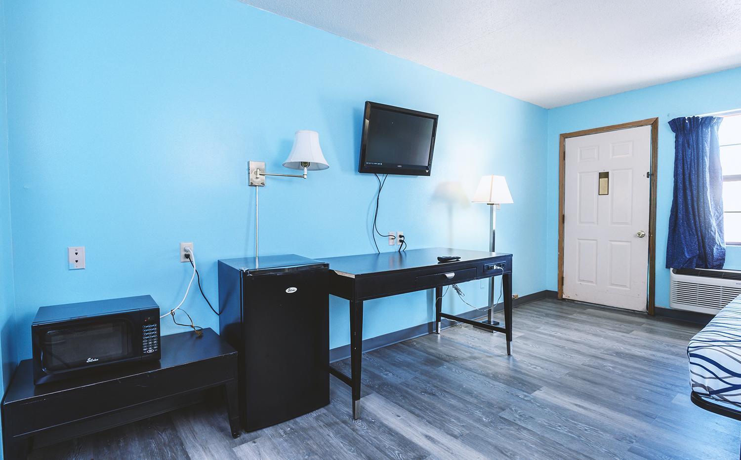 Blue Way Inn & Suites Wellington photo 9