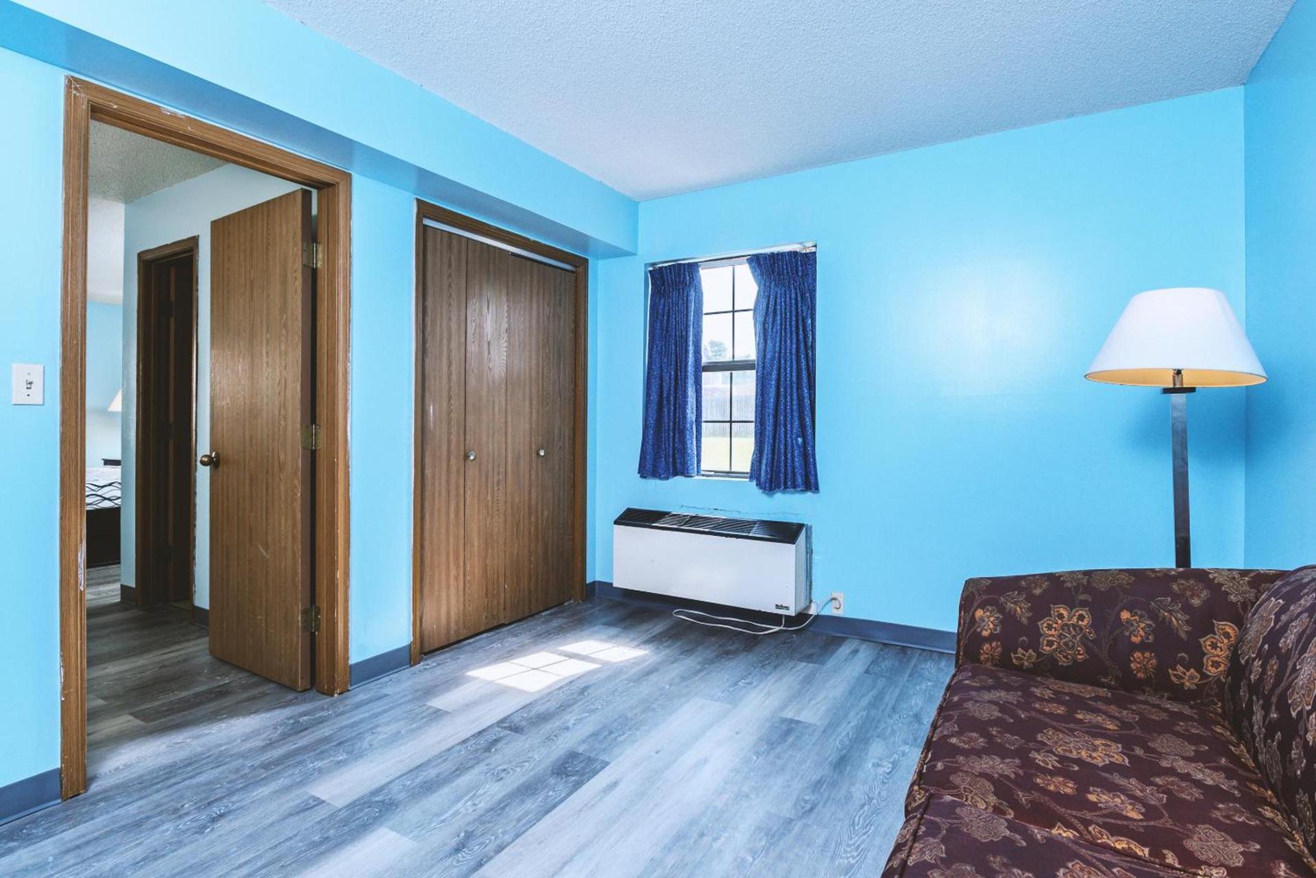 Blue Way Inn & Suites Wellington photo 19