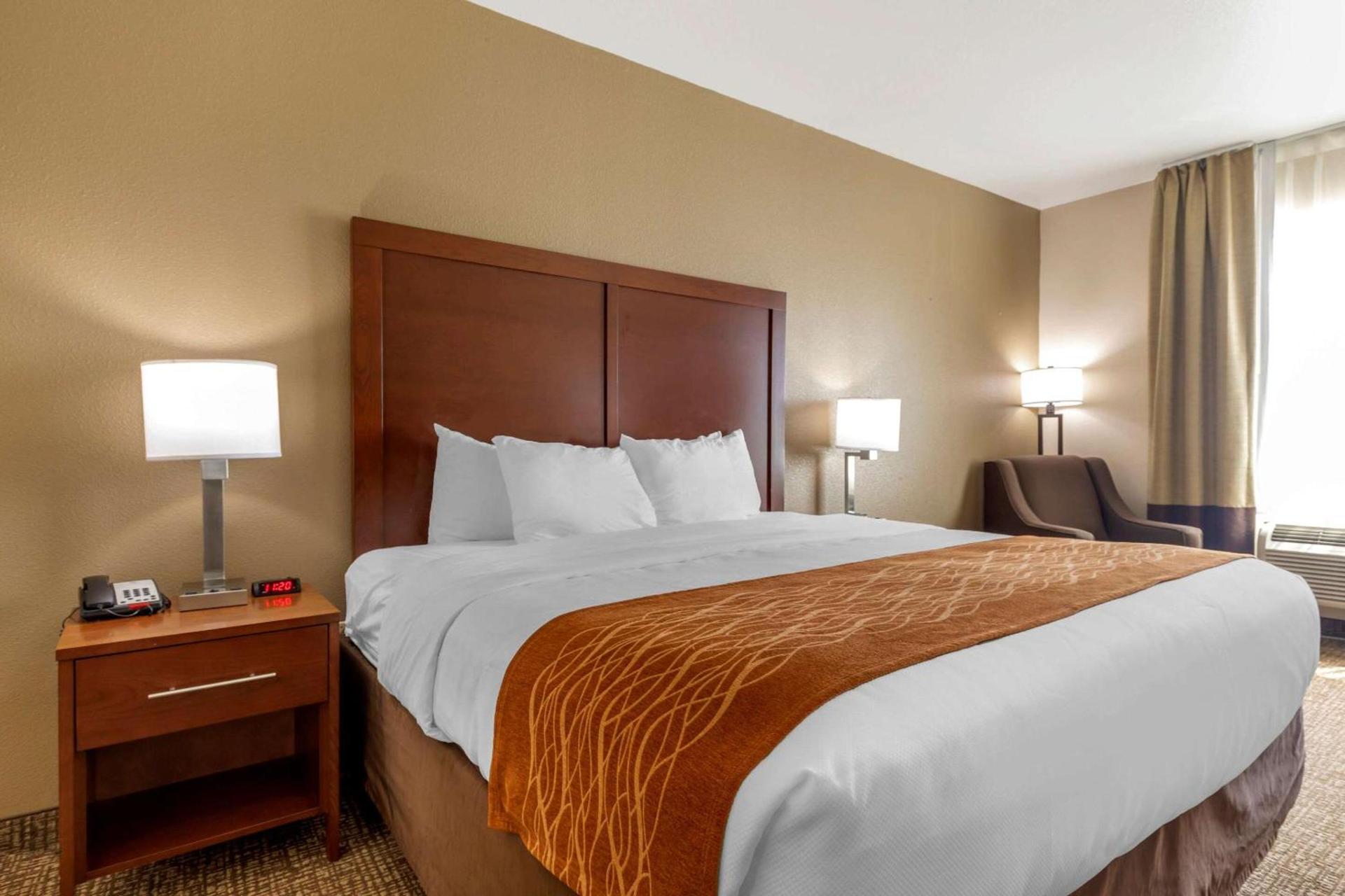 Comfort Inn Near UNT photo 7