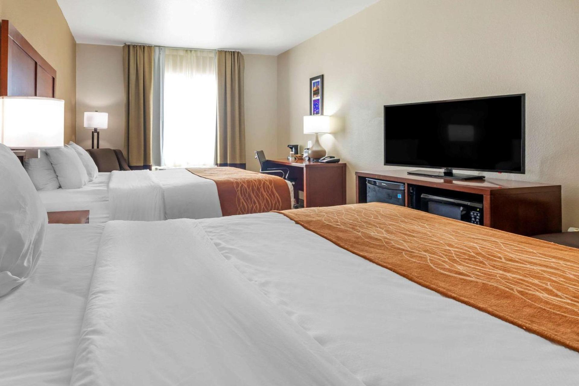 Comfort Inn Near UNT photo 18
