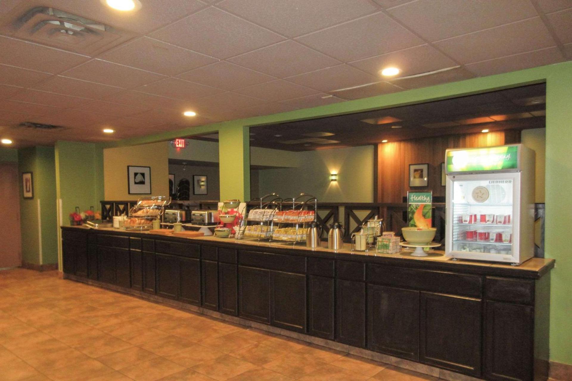 Quality Inn & Suites Richfield photo 12