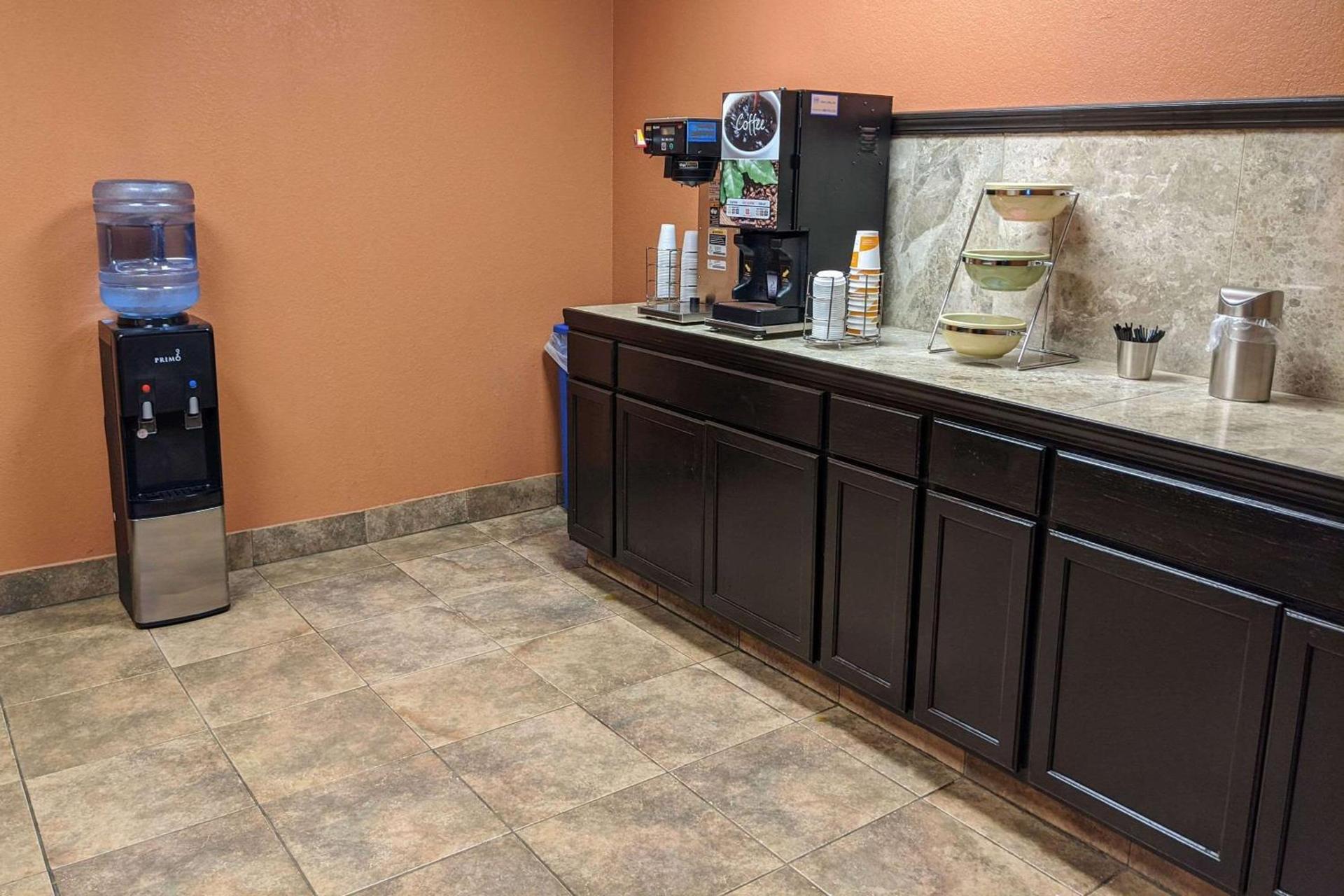 Quality Inn & Suites Richfield photo 13