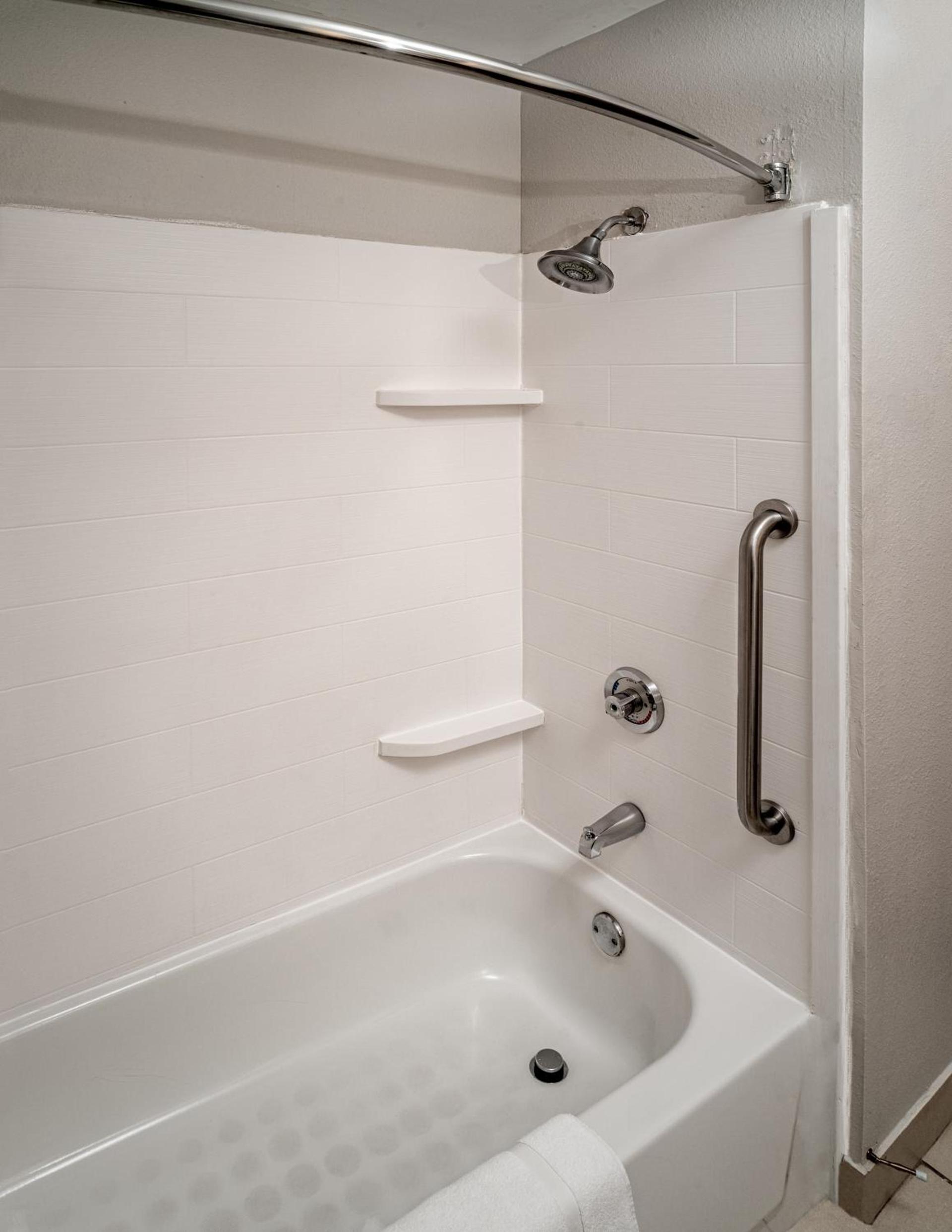 Holiday Inn Express and Suites Pikeville by IHG photo 18