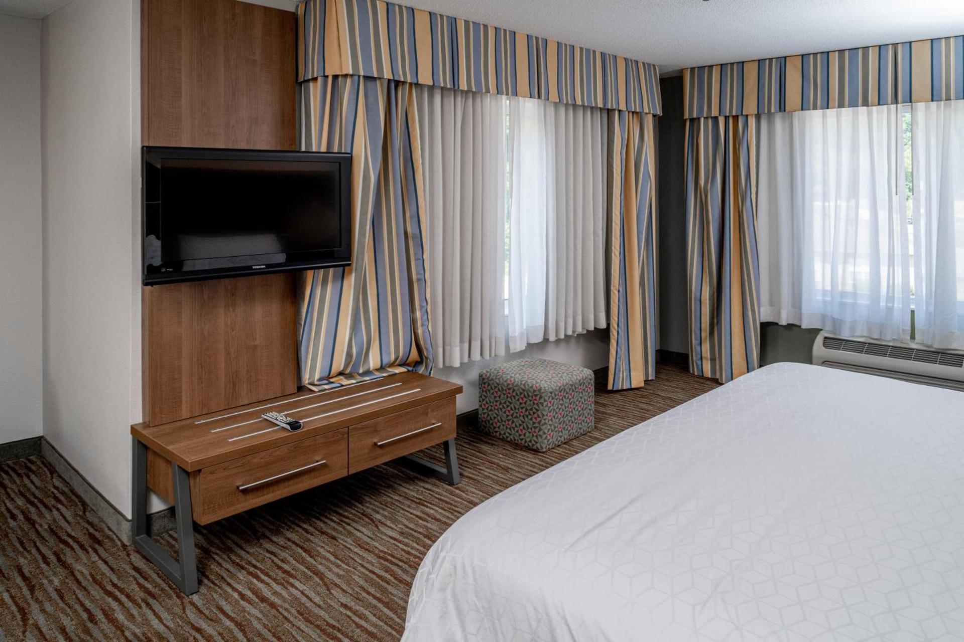 Holiday Inn Express and Suites Pikeville by IHG photo 26