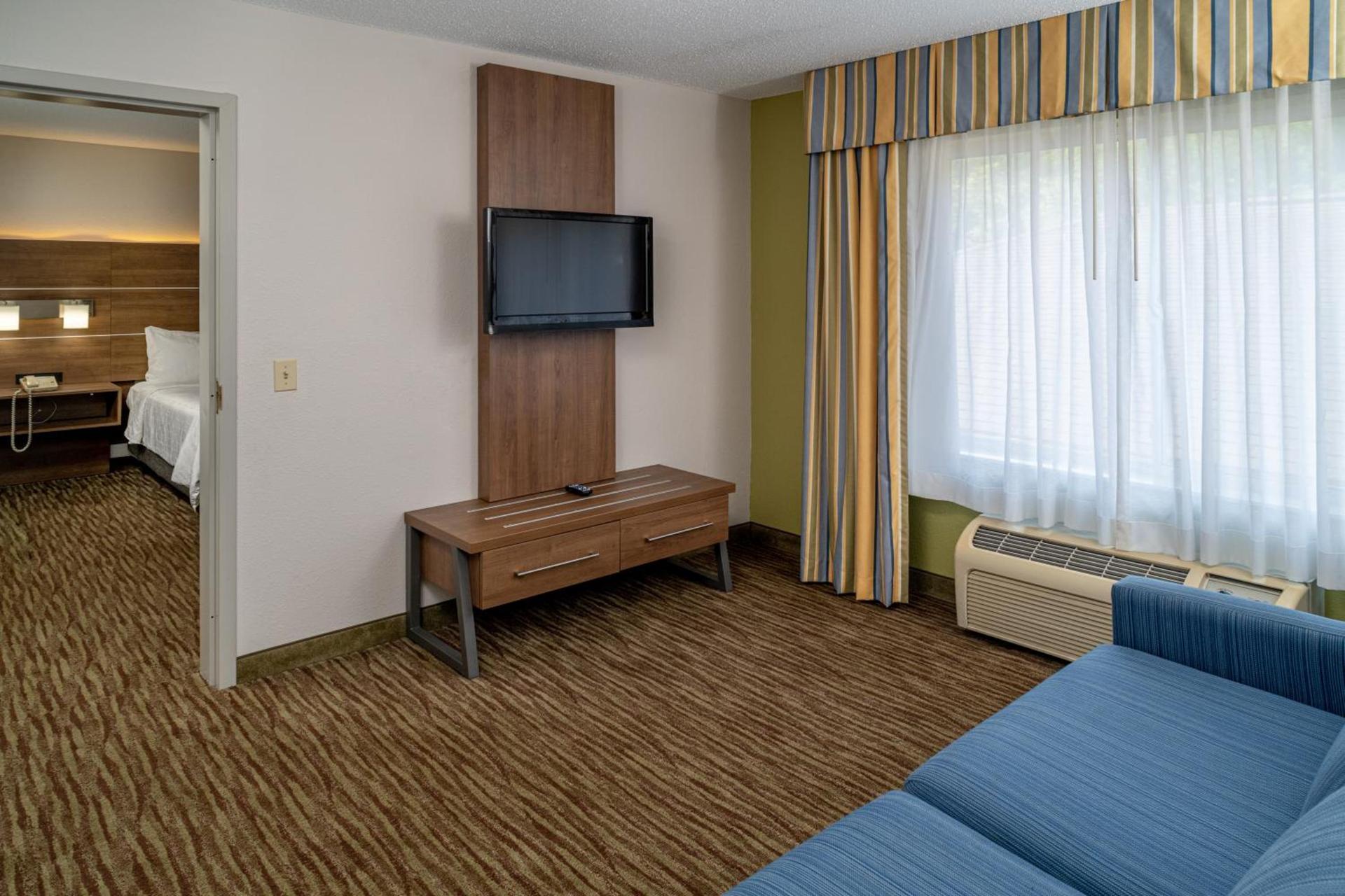 Holiday Inn Express and Suites Pikeville by IHG photo 23