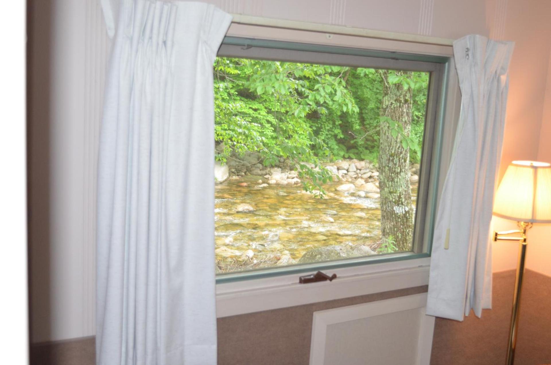 Mount Coolidge Motel photo 15