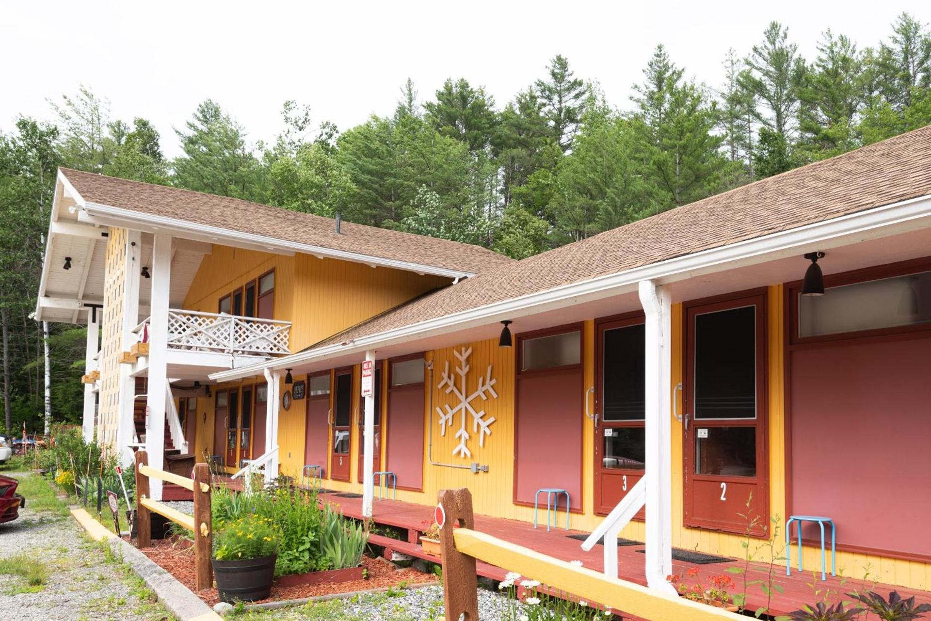 Snowdon Chalet Motel photo 43