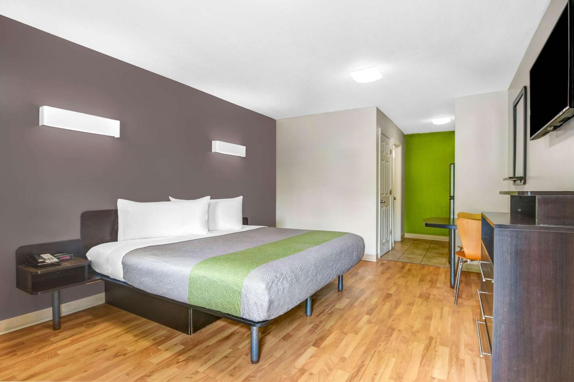 Studio 6 Extended Stay - Atlanta, GA - Chamblee photo 11